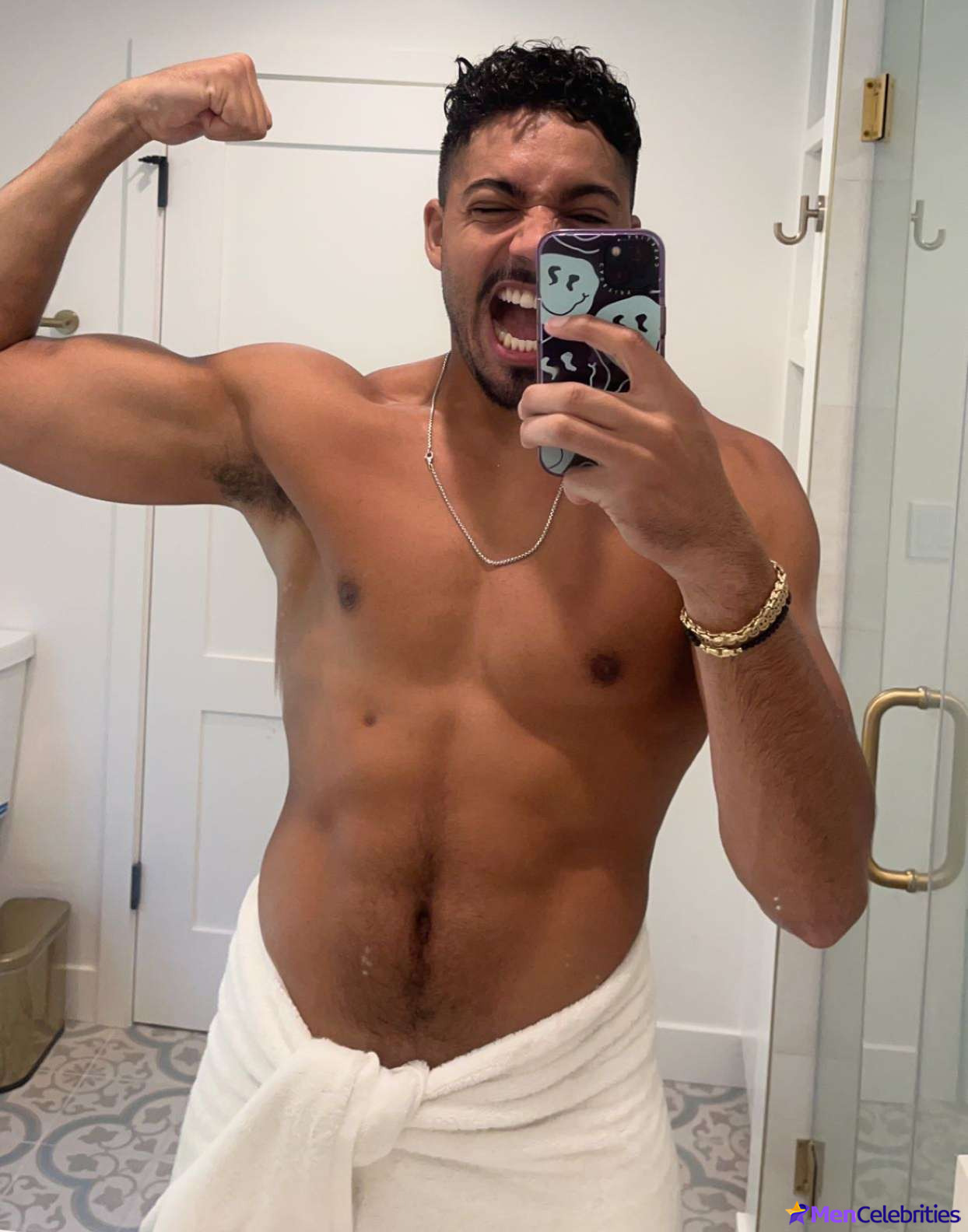 Michael Evans Behling shirtless and underwear pics