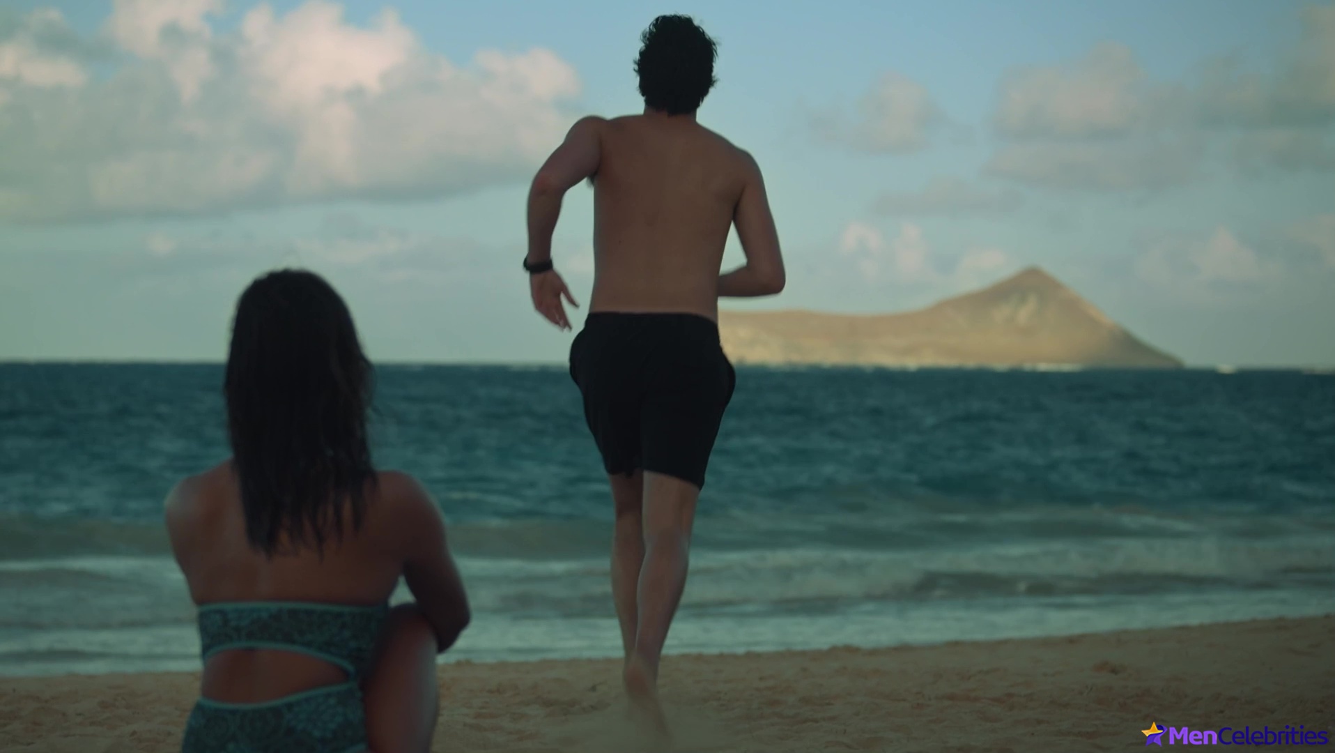 Milo Manheim nude and erotic underwear scenes