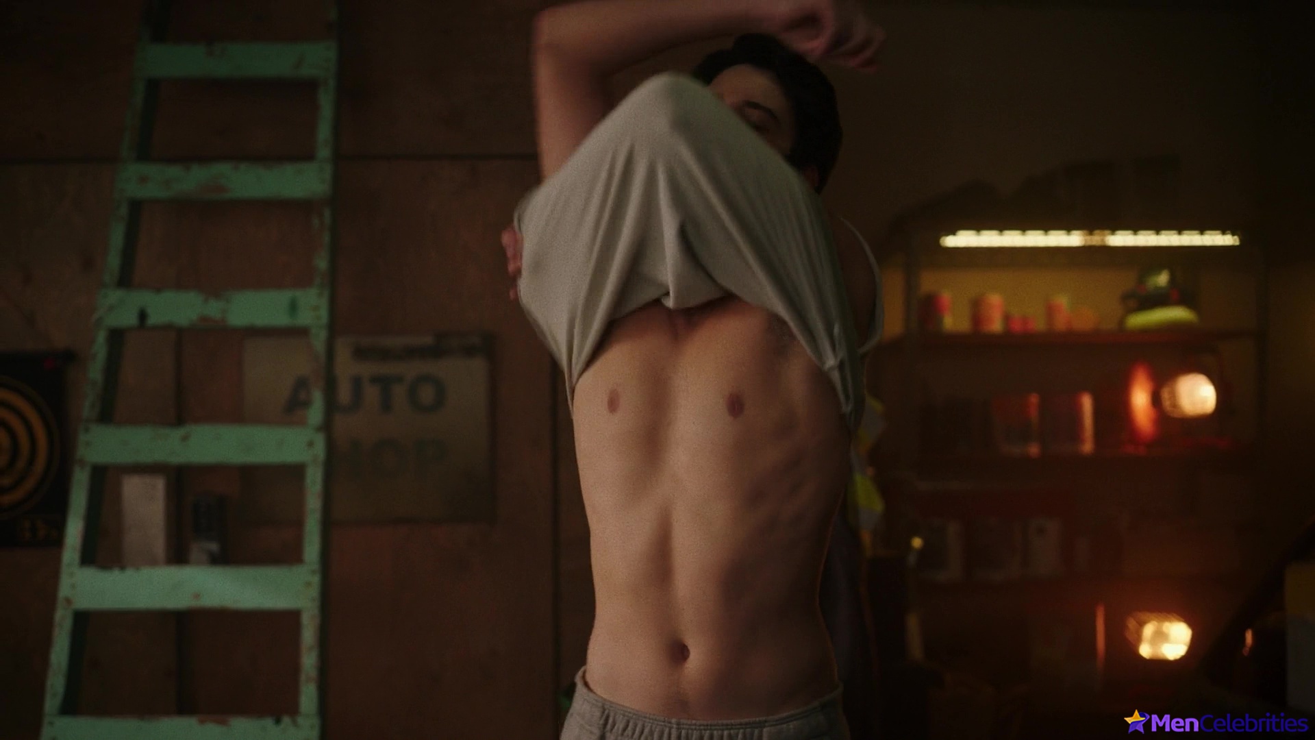 Milo Manheim sexy