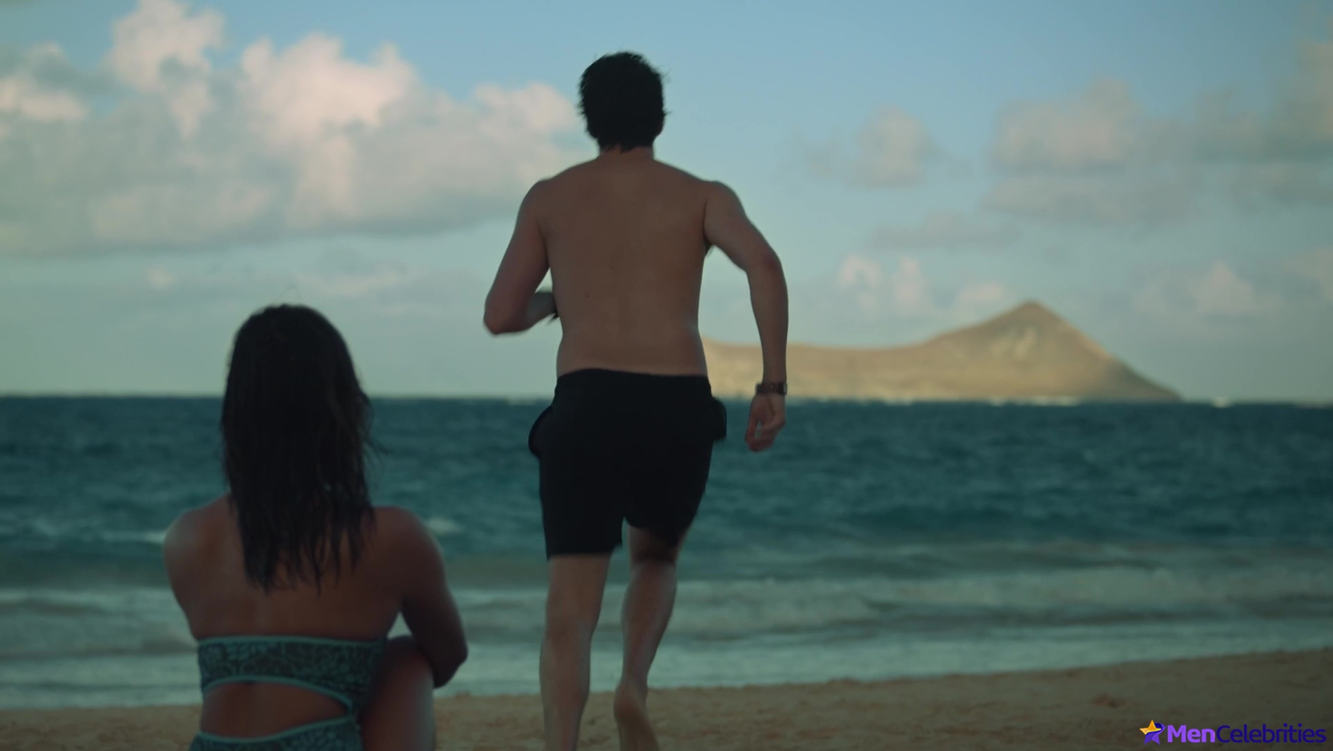 Milo Manheim nude and erotic underwear scenes