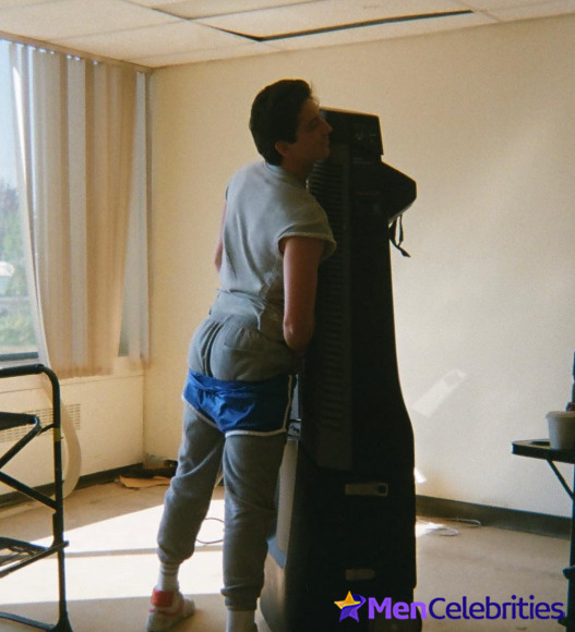 Milo Manheim shirtless and penis bulge pics