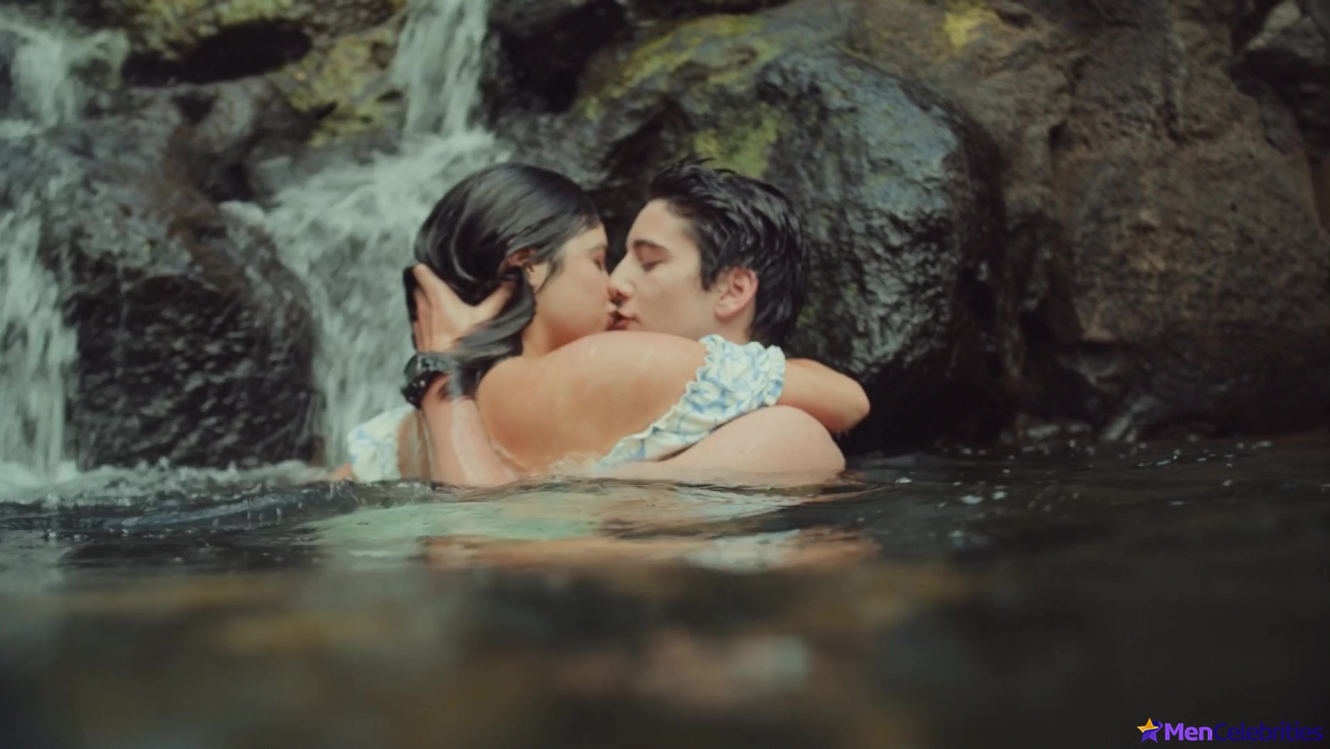 Milo Manheim nude and erotic underwear scenes