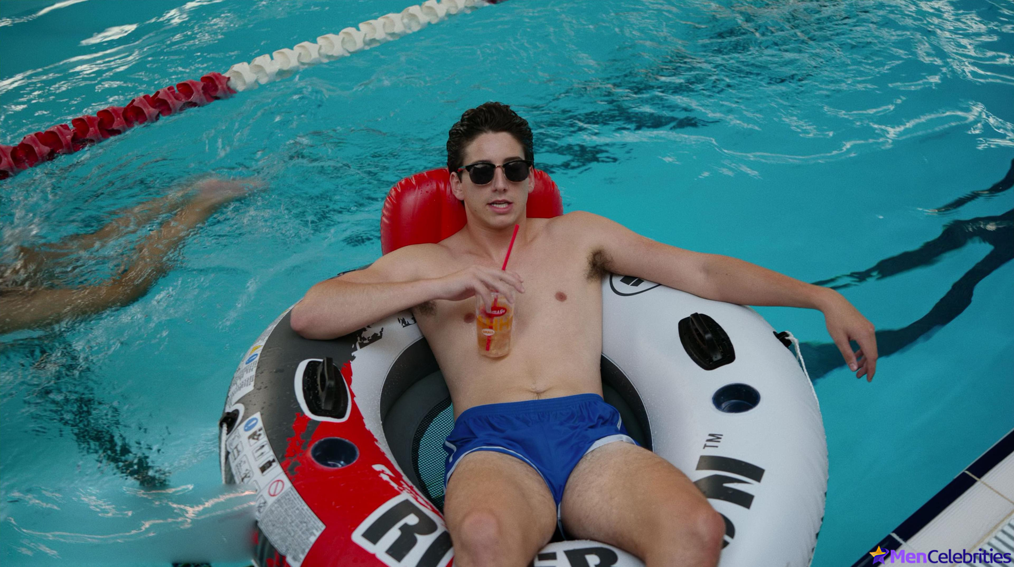 Milo Manheim nude and erotic underwear scenes