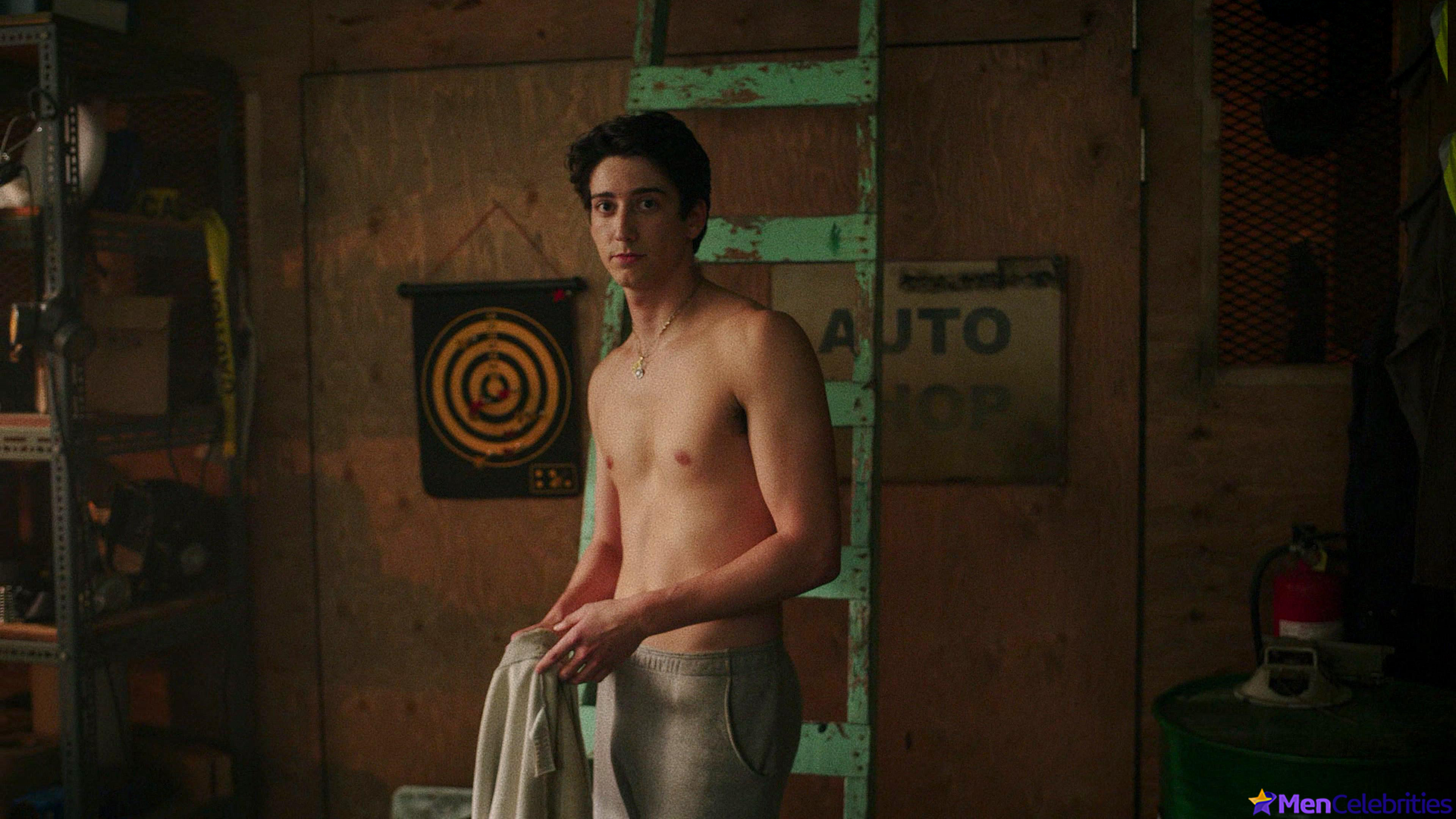 Milo Manheim nude and erotic underwear scenes