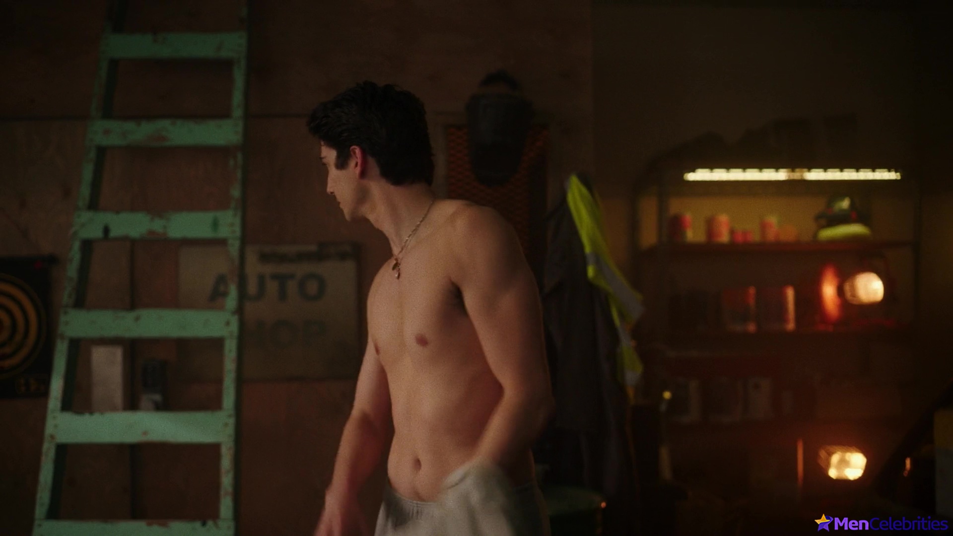 Milo Manheim nude and erotic underwear scenes