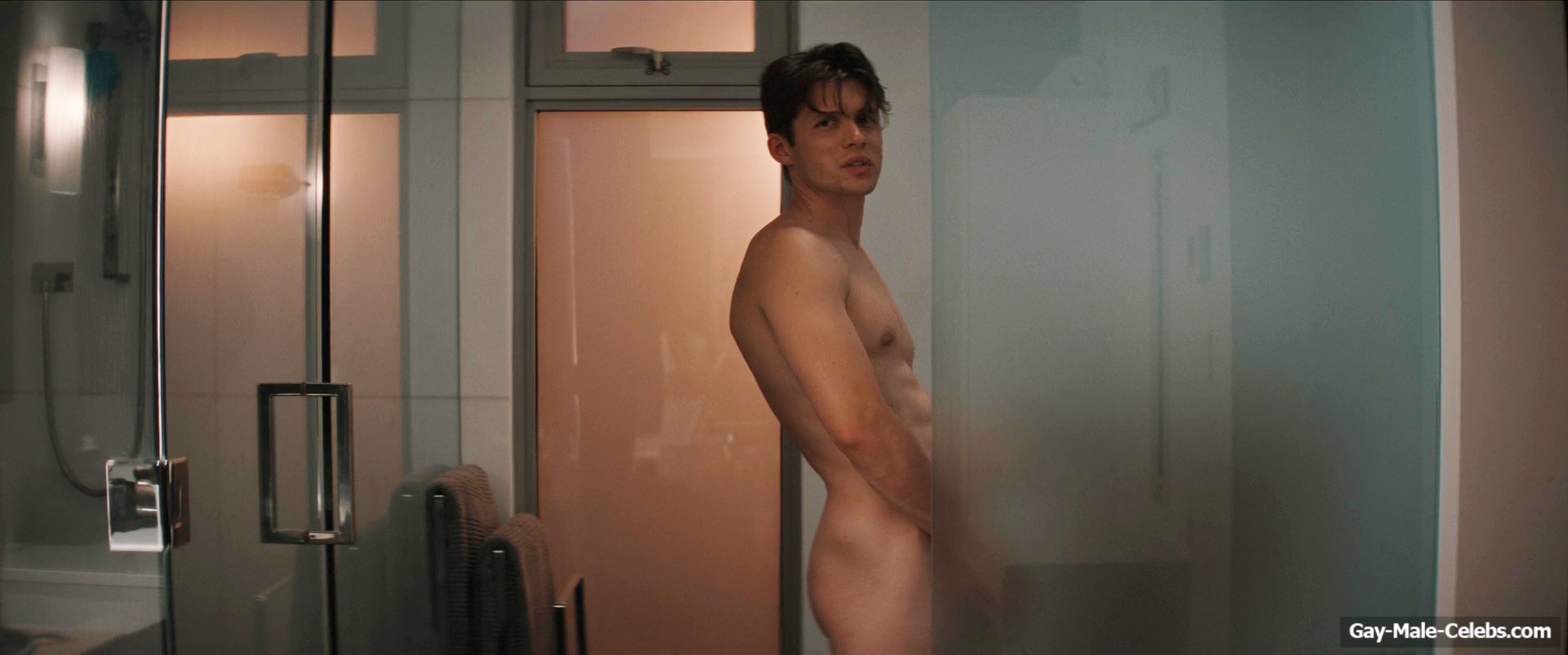 Nick Robinson nude