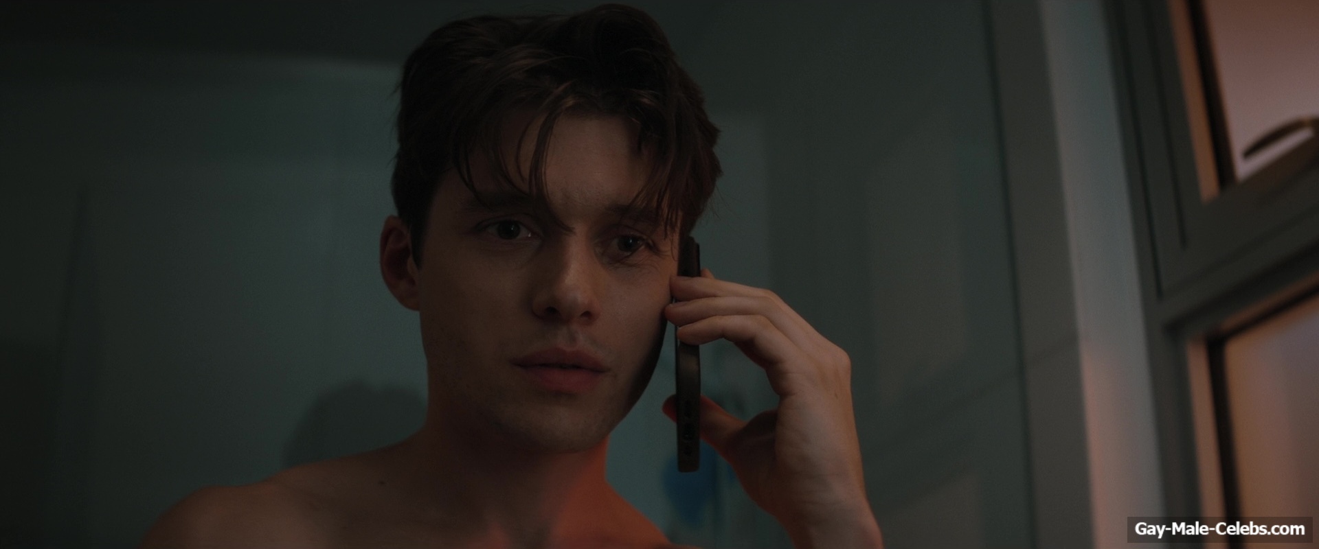 Nick Robinson Nude Shower in Voicemails For Isabelle