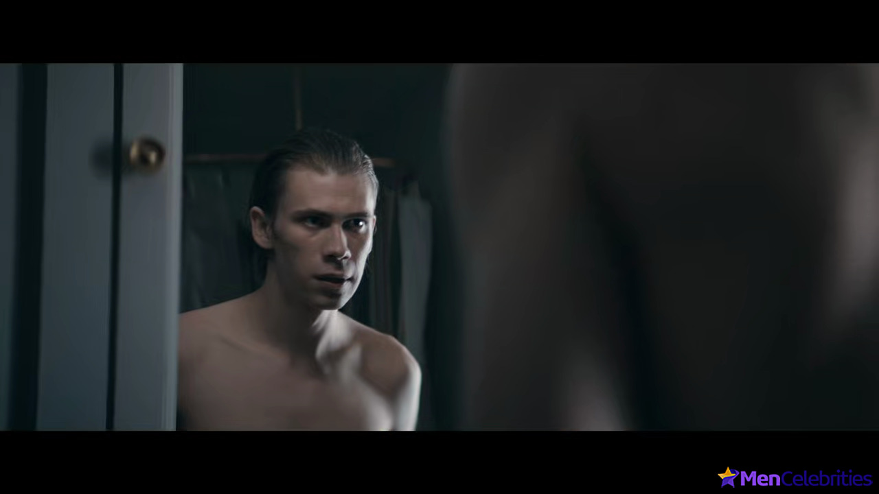 Owen Teague nude and nsfw movie scenes