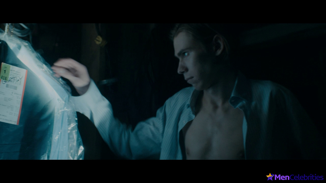 Owen Teague nude and nsfw movie scenes