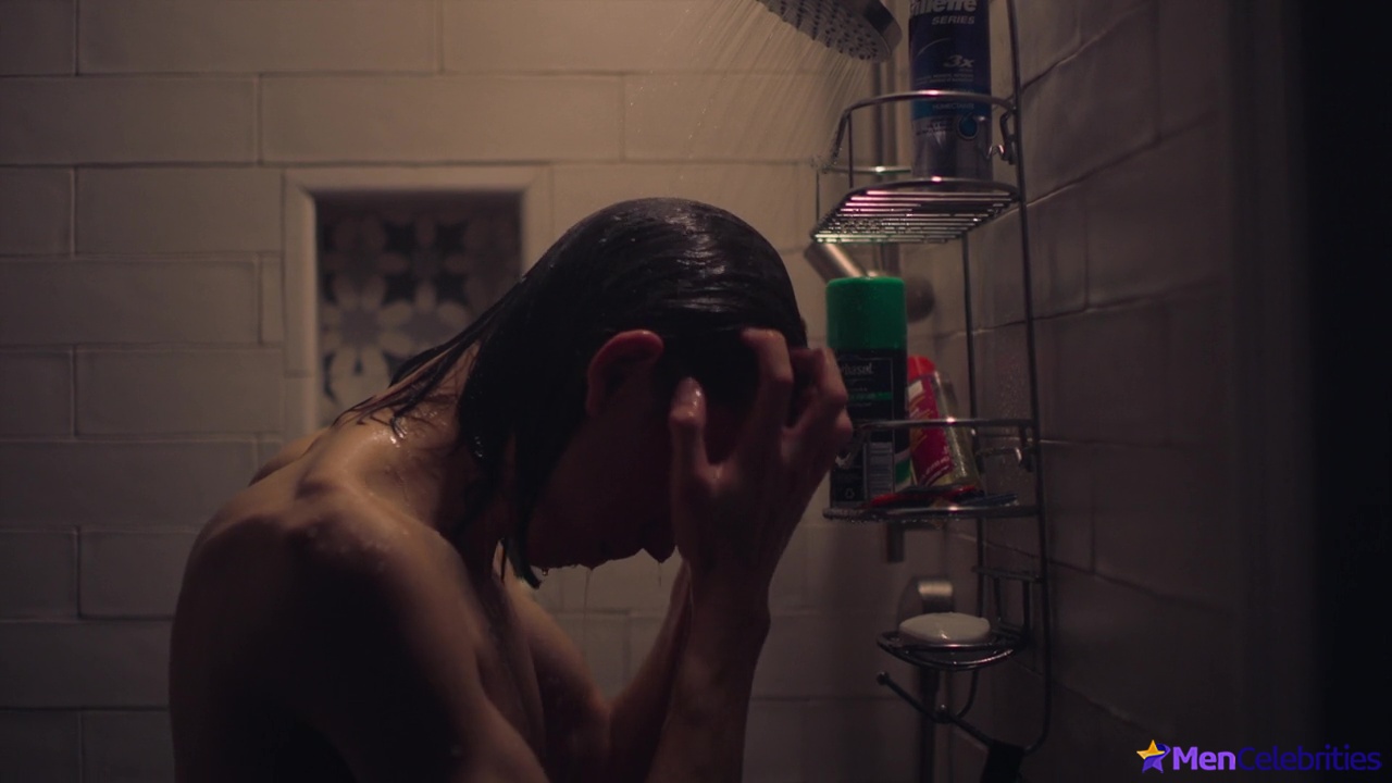 Owen Teague shirtless