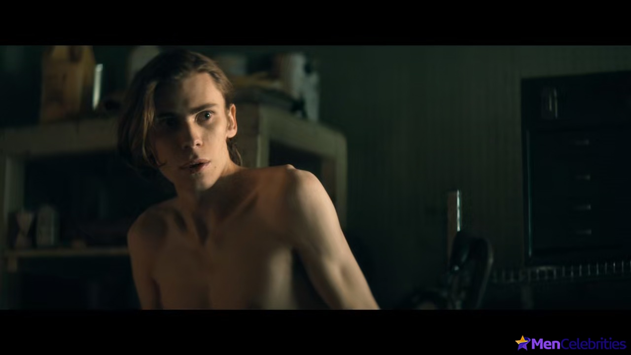 Owen Teague nude and nsfw movie scenes