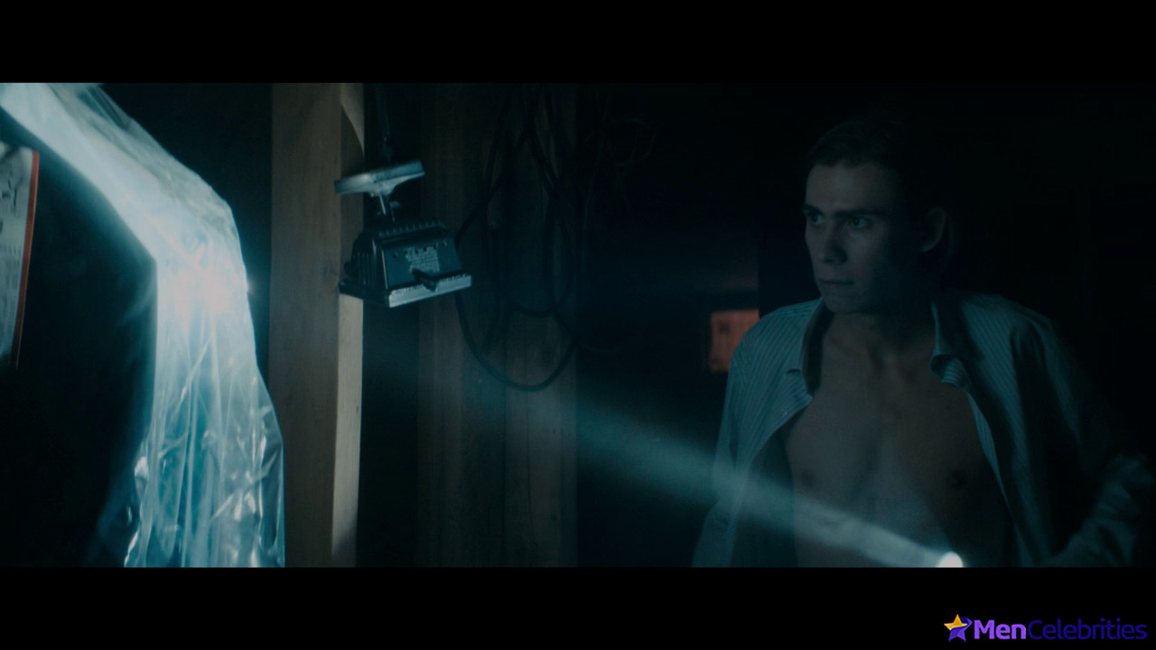 Owen Teague nude and nsfw movie scenes