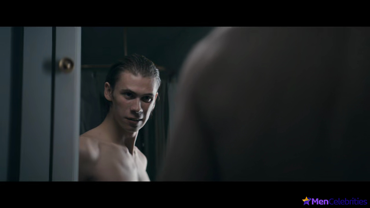 Owen Teague nude and nsfw movie scenes
