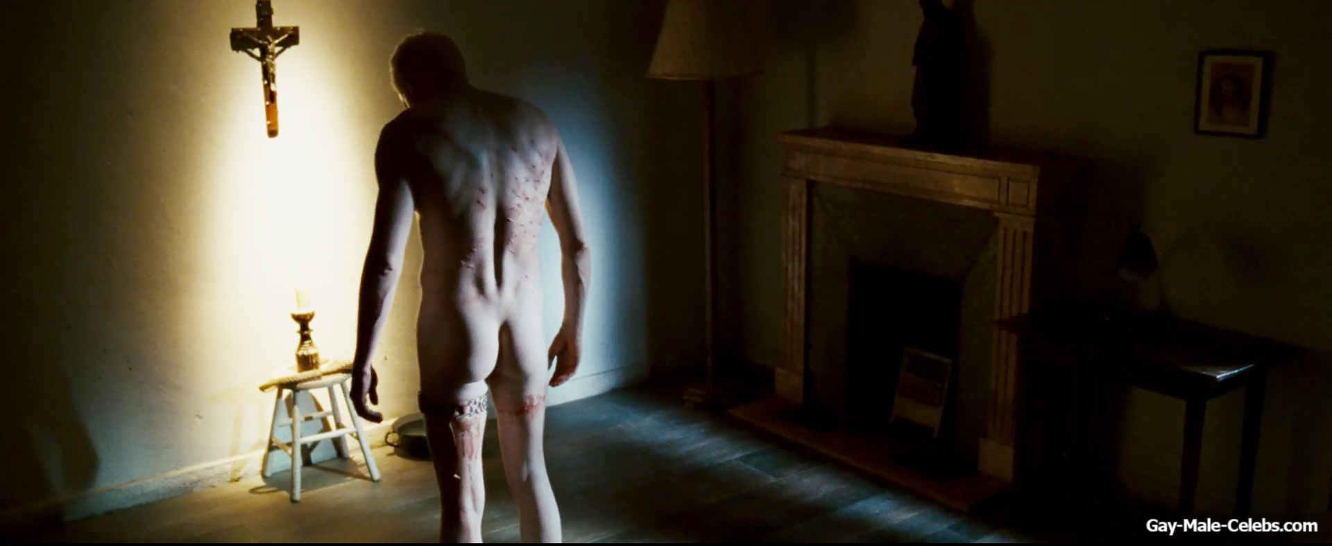 Paul Bettany nude