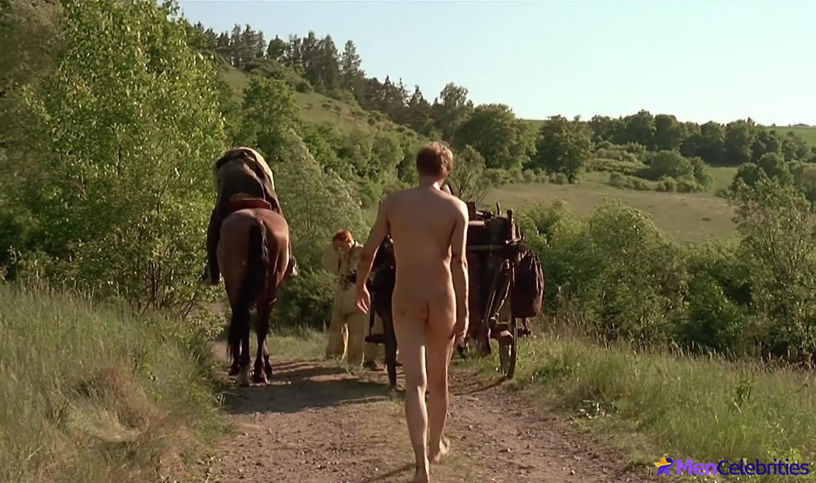 Paul Bettany exposed