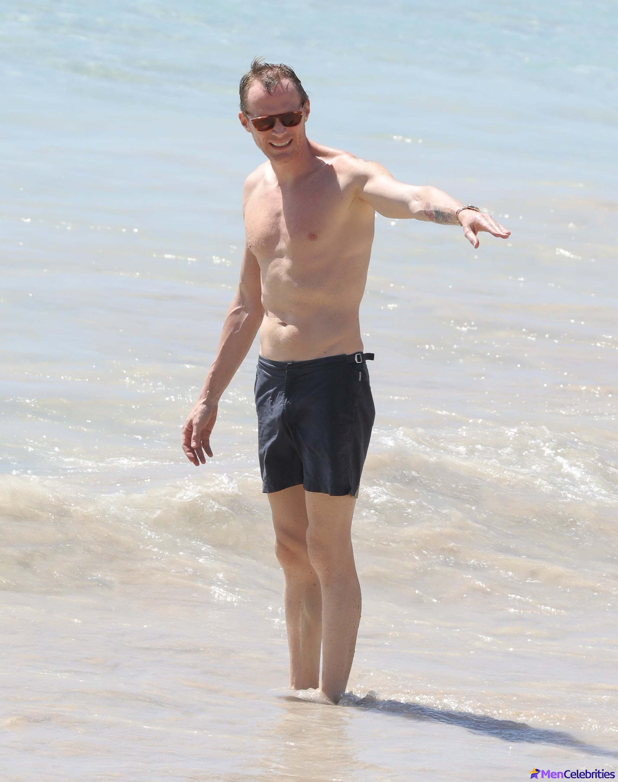 Paul Bettany shirtless sexy