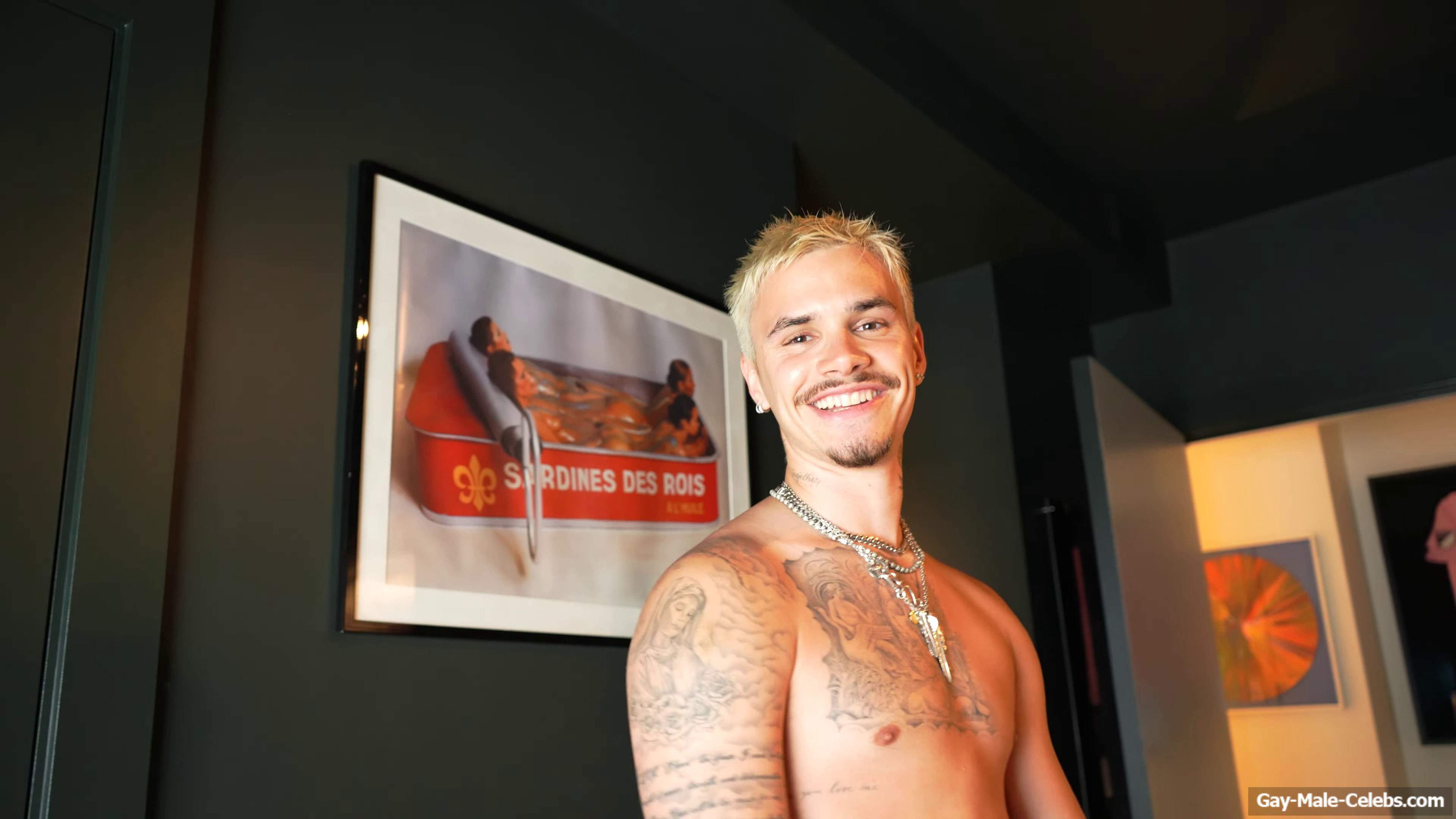 Romeo Beckham Shirtless And Sexy Underwear Photos