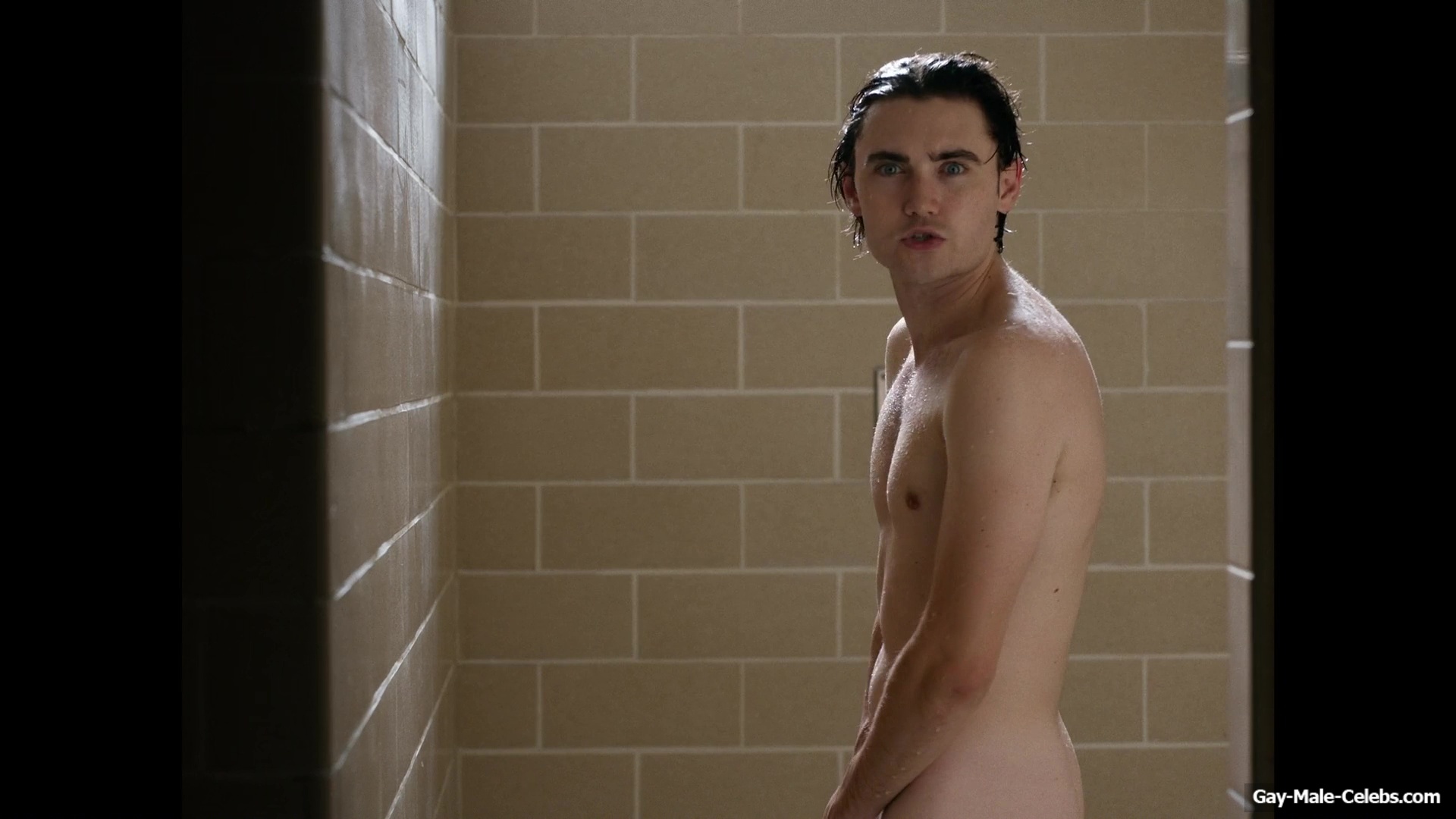 Spencer MacPherson Nude Shower Scenes in School Spirits