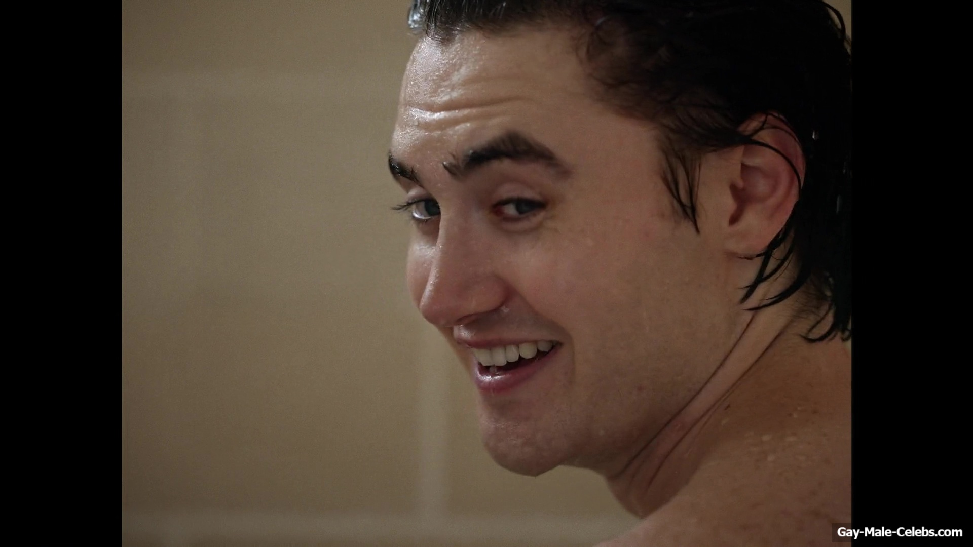 Spencer MacPherson Nude Shower Scenes in School Spirits