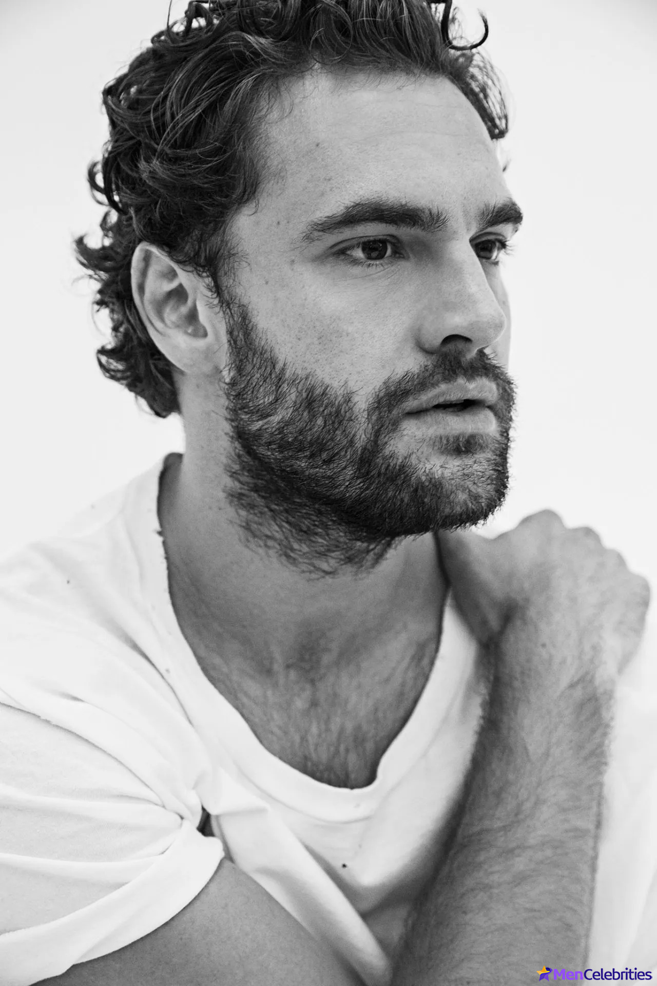 Tom Bateman sexy posing photos