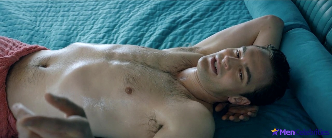 Tom Bateman nude and sex scenes