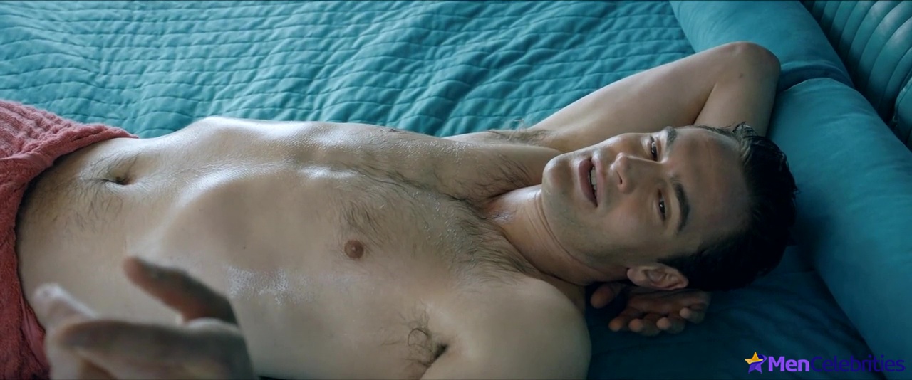 Tom Bateman nude and sex scenes