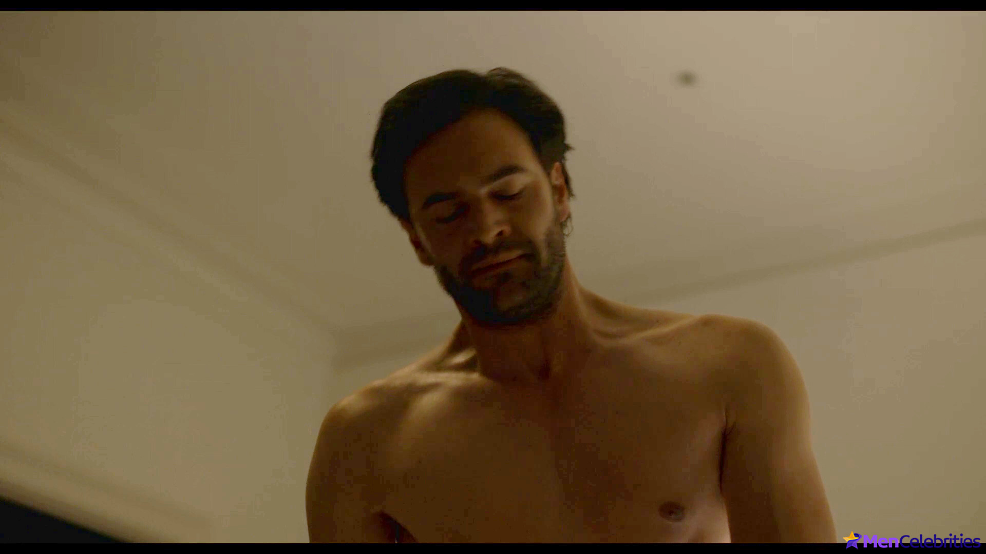 Tom Bateman nude and sex scenes