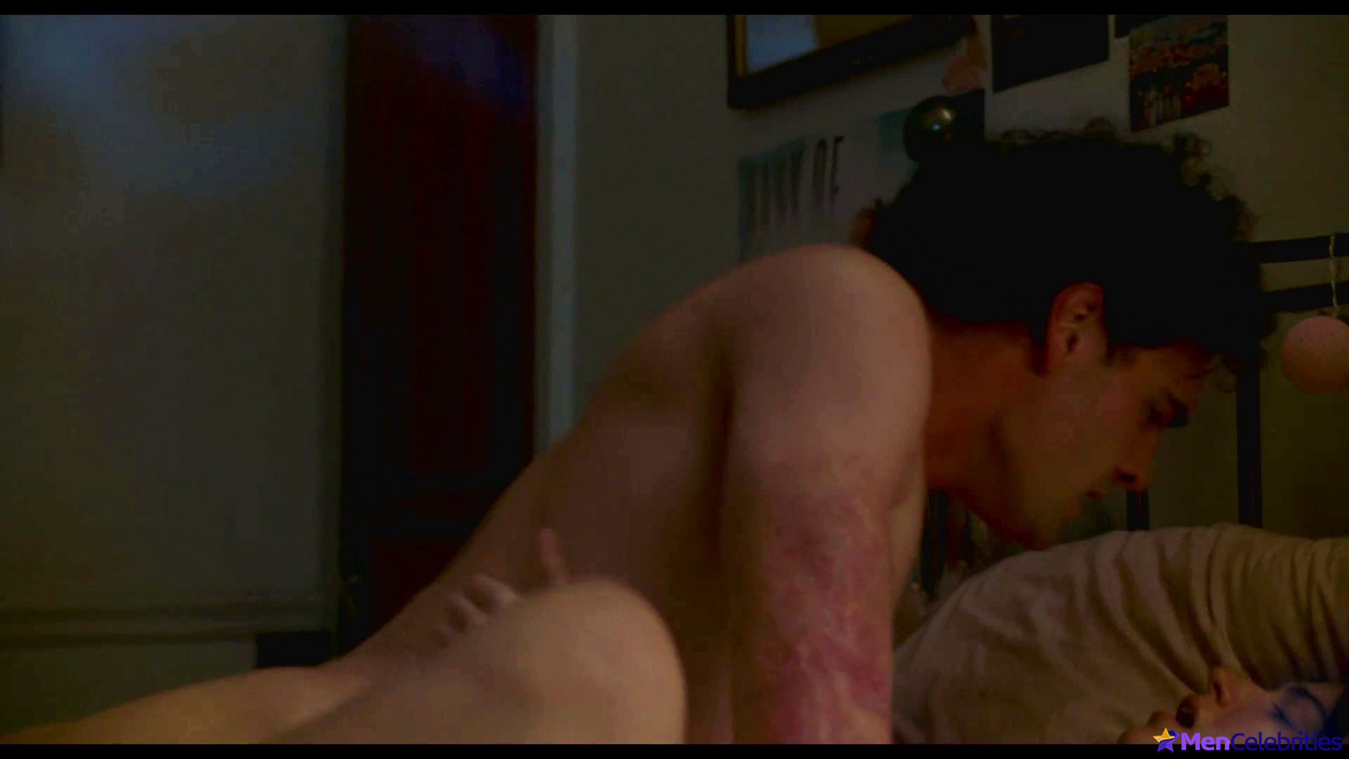 Tom Bateman nude and sex scenes