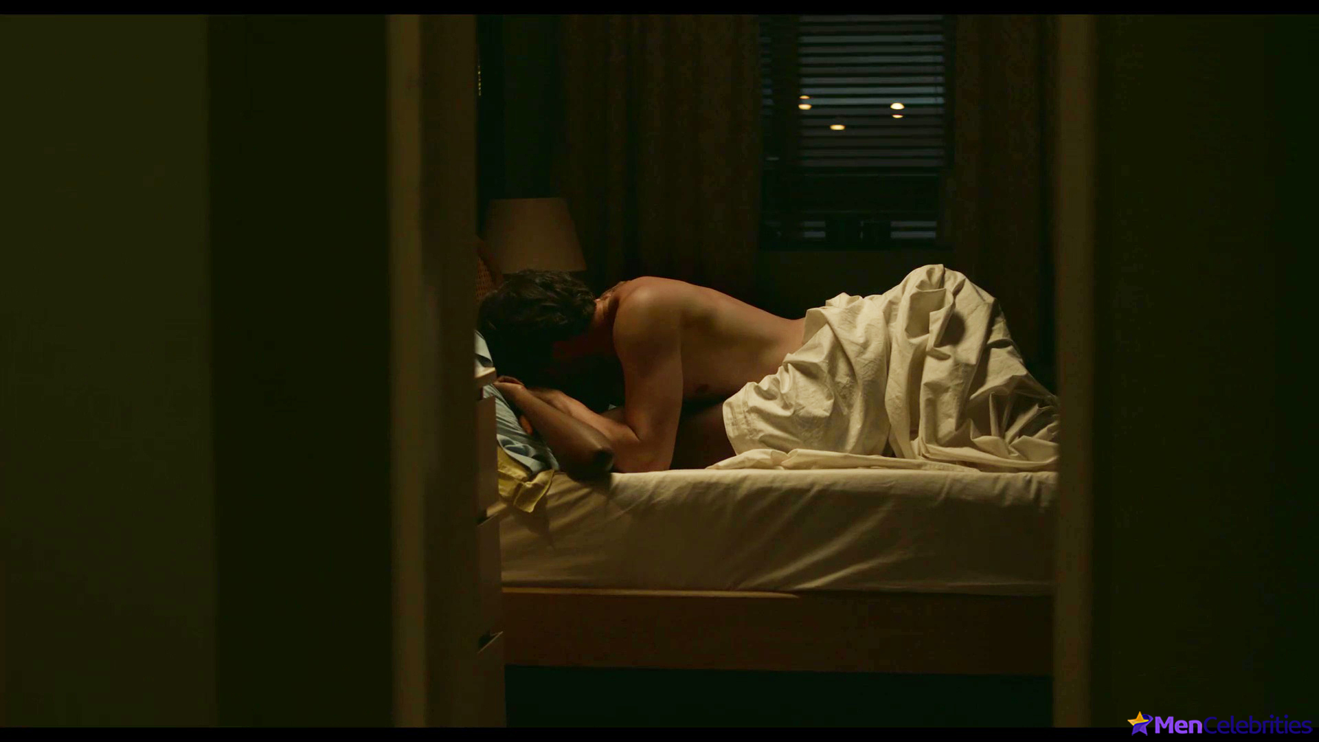 Tom Bateman nude and sex scenes