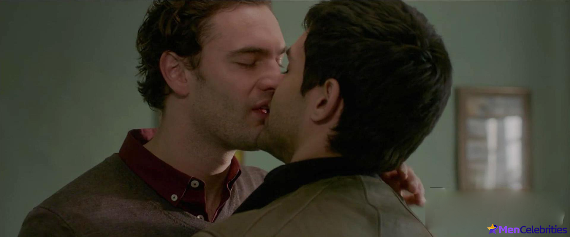Tom Bateman nude and sex scenes