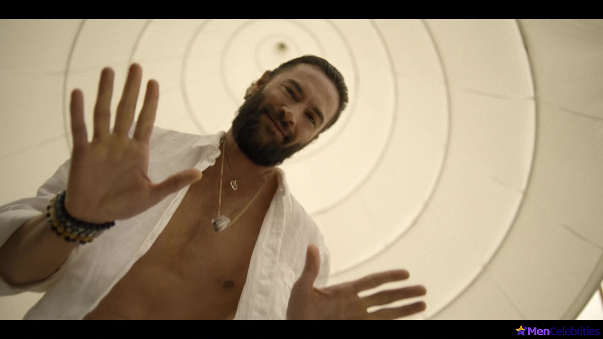 Tom Bateman nude and sex scenes