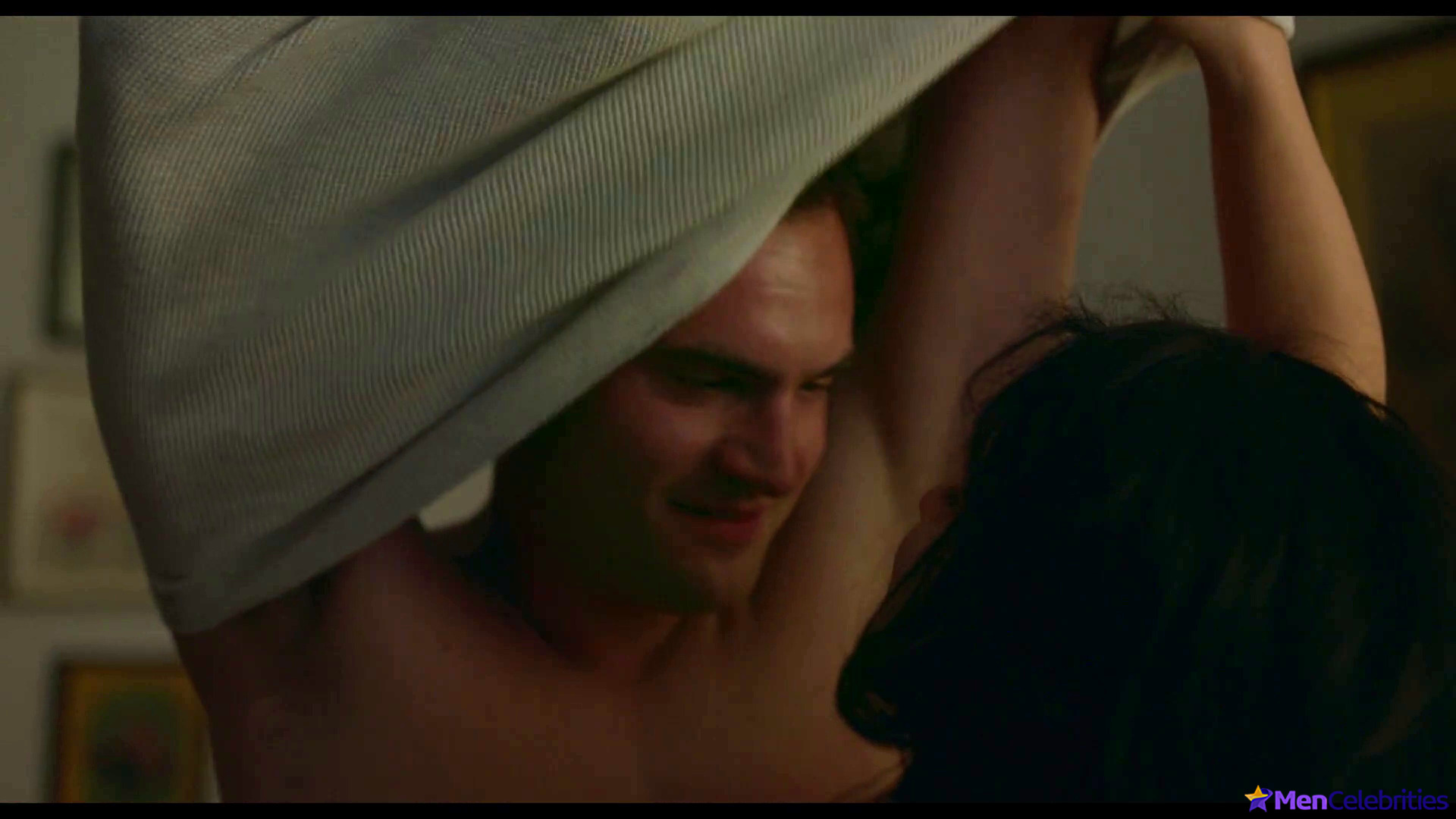 Tom Bateman nude and sex scenes