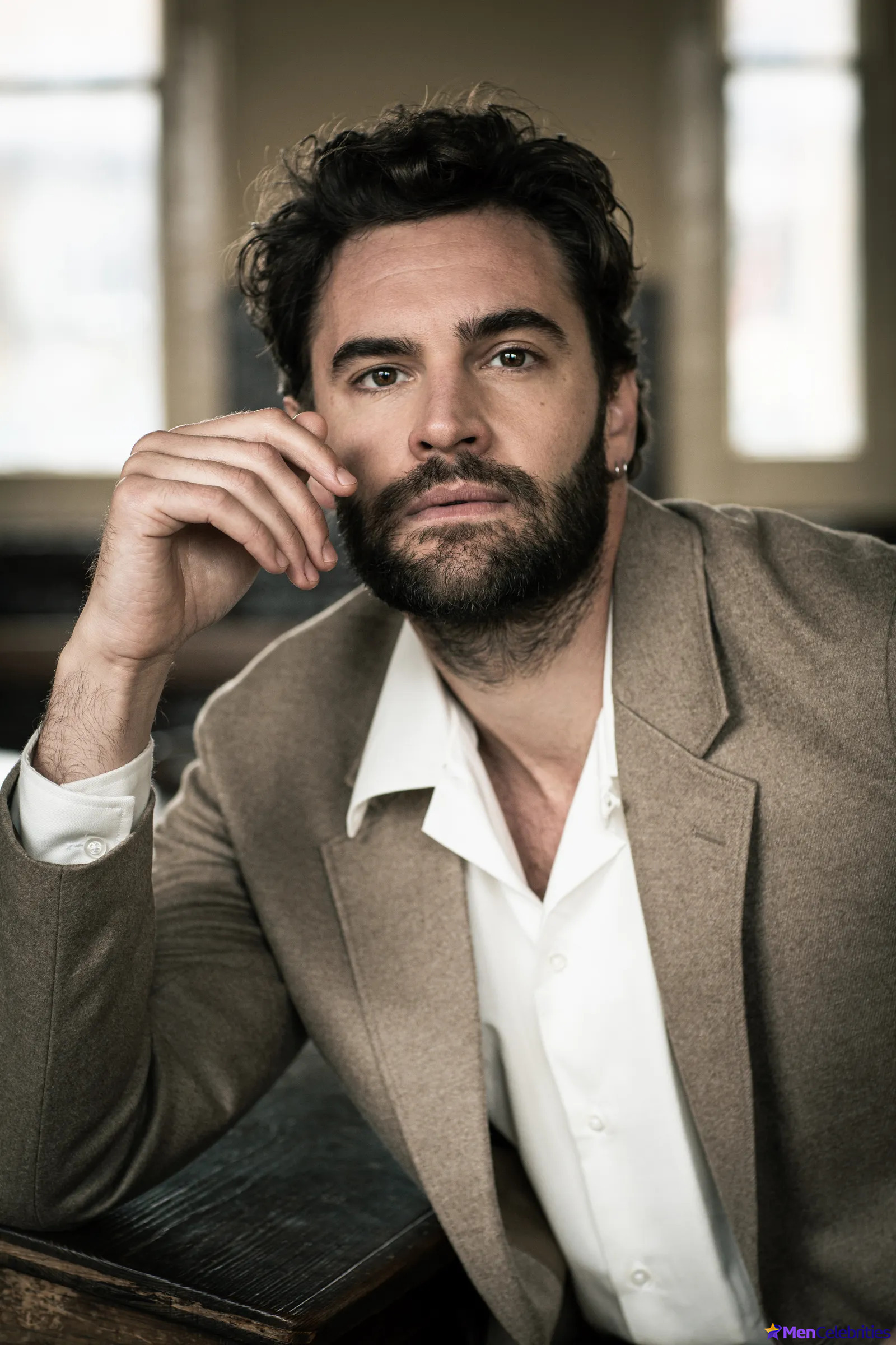 Tom Bateman sexy posing photos