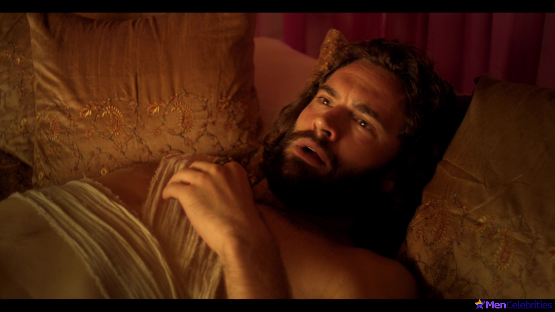 Tom Bateman nude and sex scenes