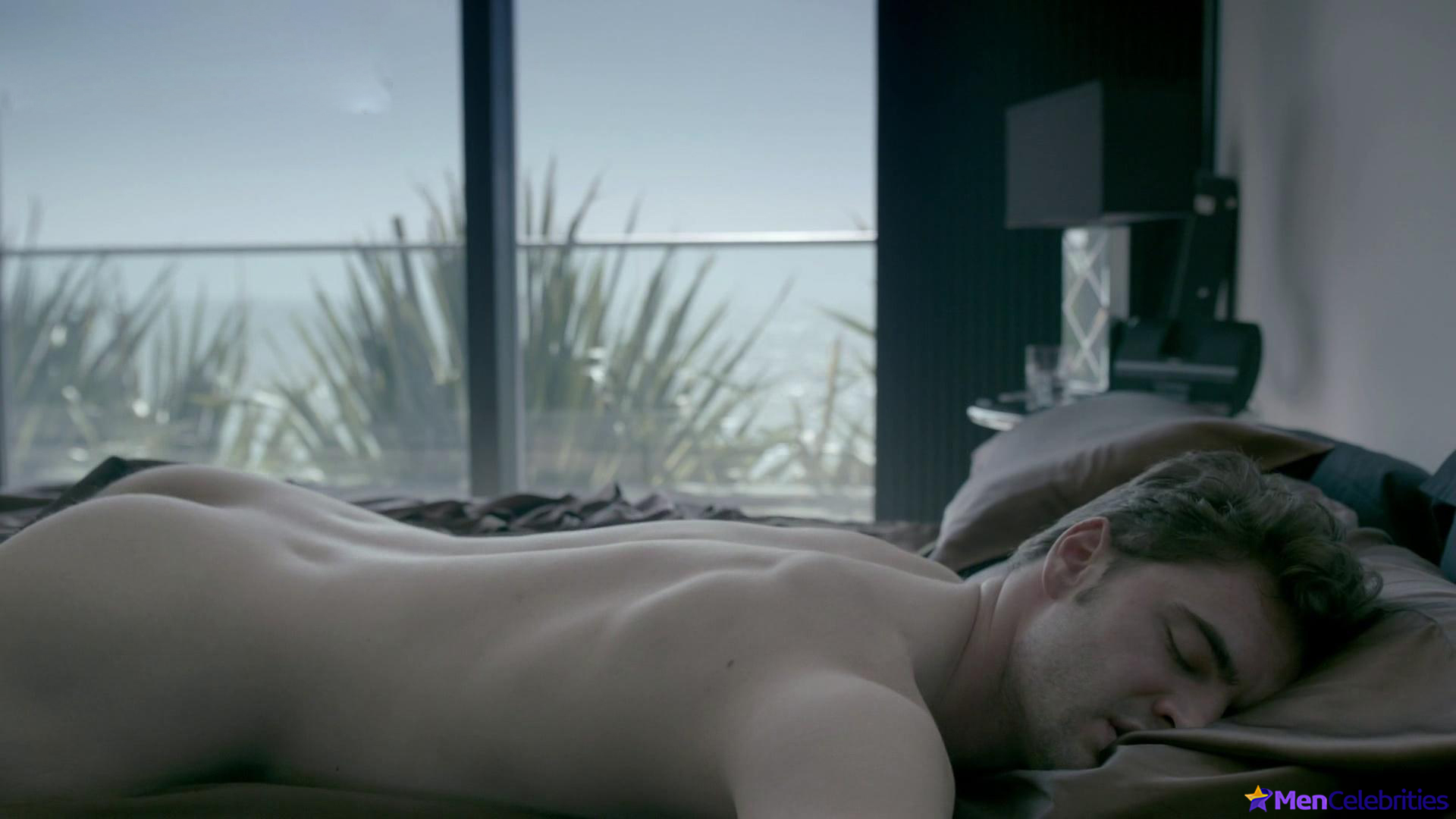 Tom Bateman nude and sex scenes