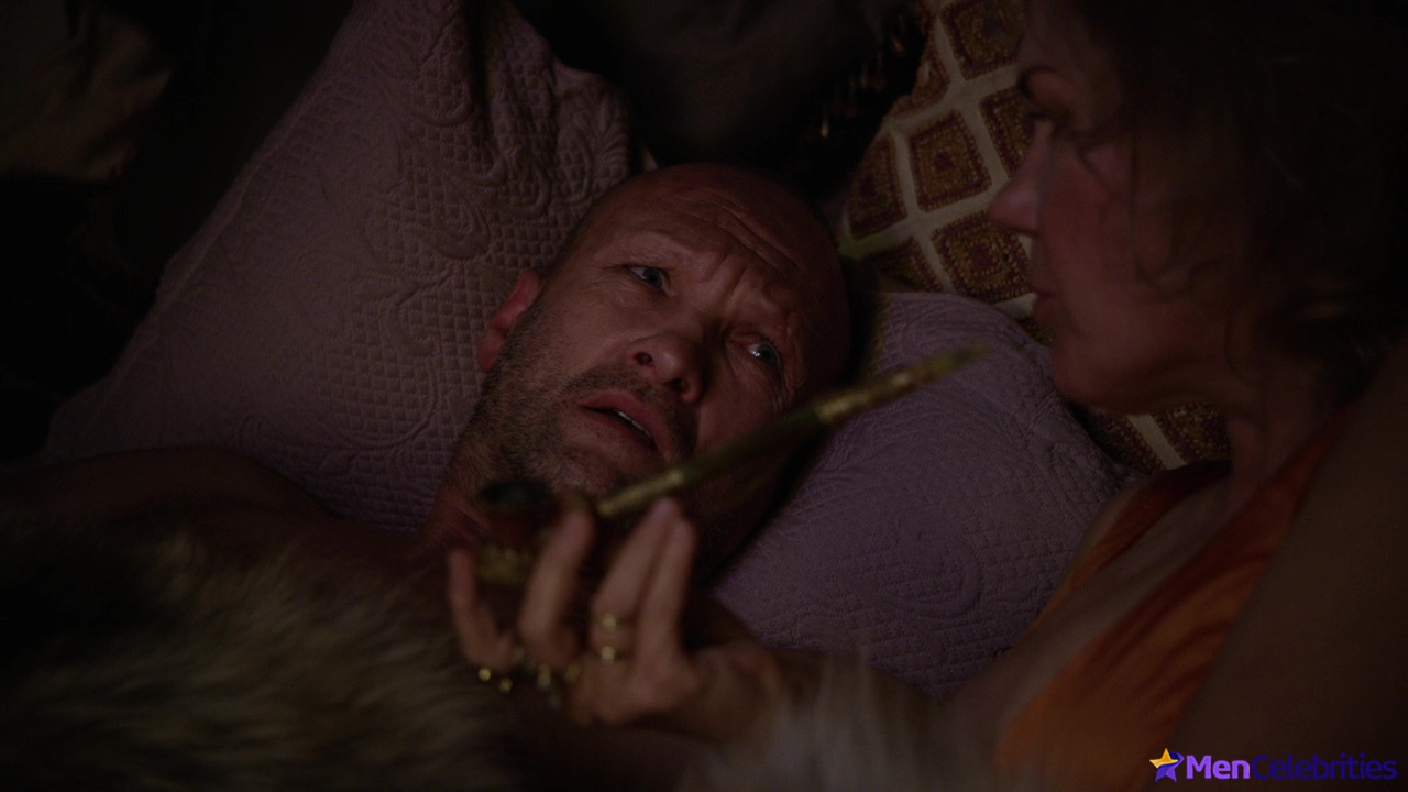 Andrew Howard naked in The Outpost 1-04 Strange Bedfellows