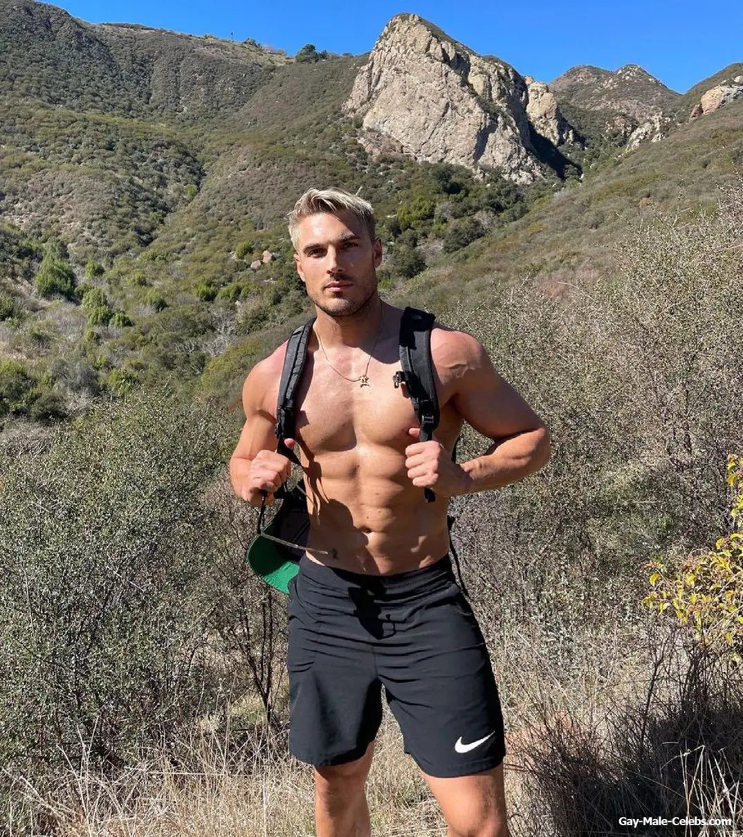 Chris Appleton shirtless and cock bulge photos