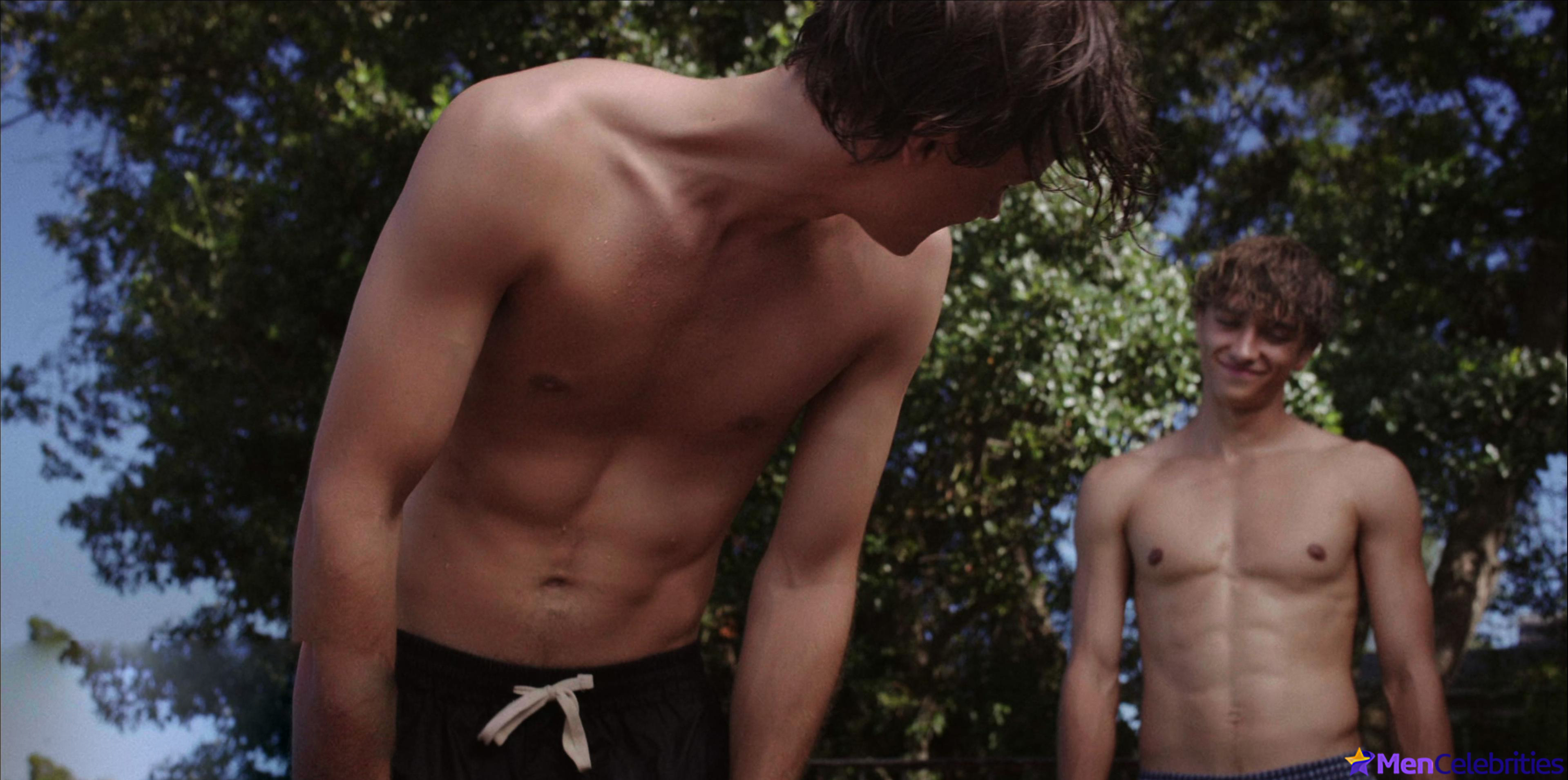 Christopher Briney nude and sex scenes