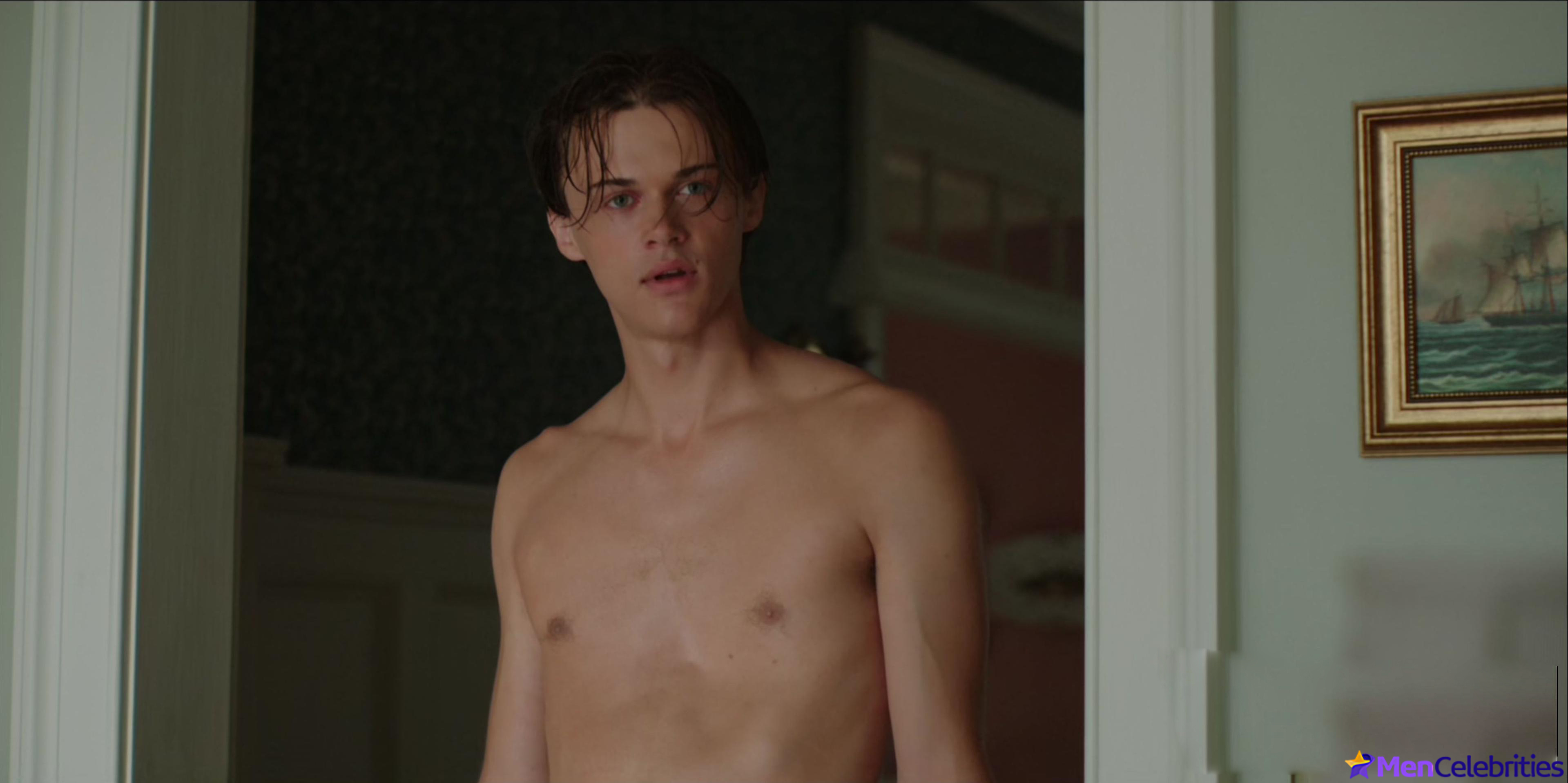 Christopher Briney nude and sex scenes