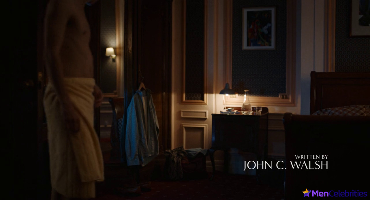 Christopher Briney nude and sex scenes