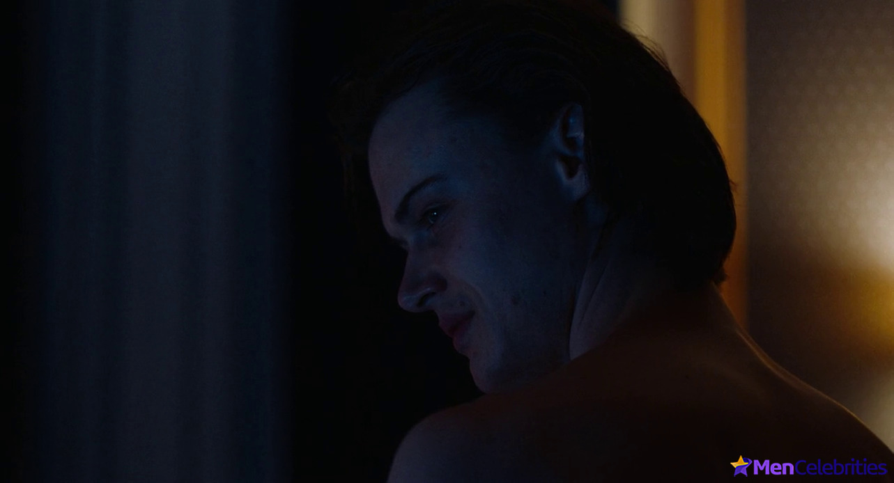 Christopher Briney nude and sex scenes