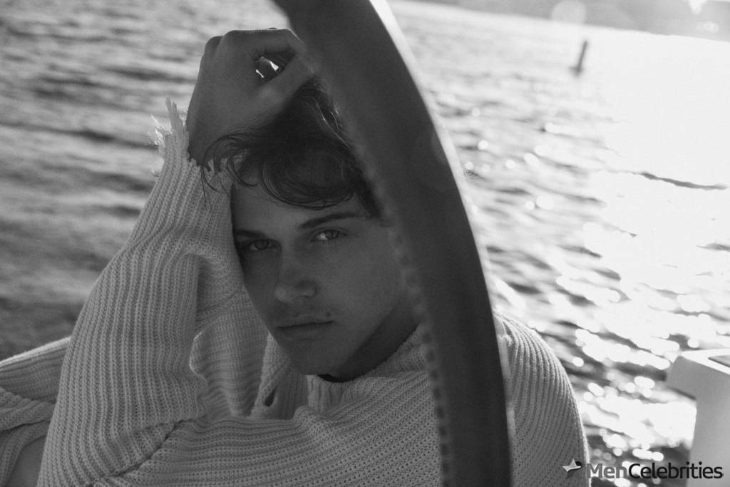 Christopher Briney naked and underwear pics