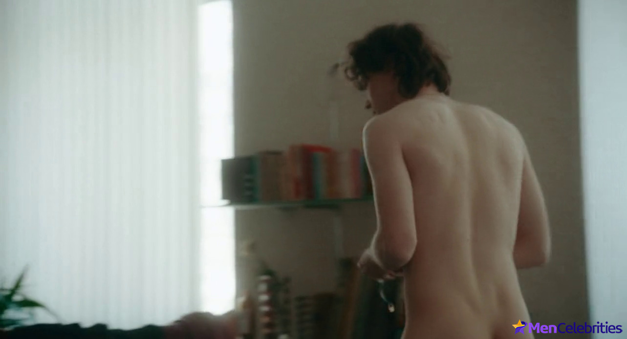 Christopher Briney nude and sex scenes