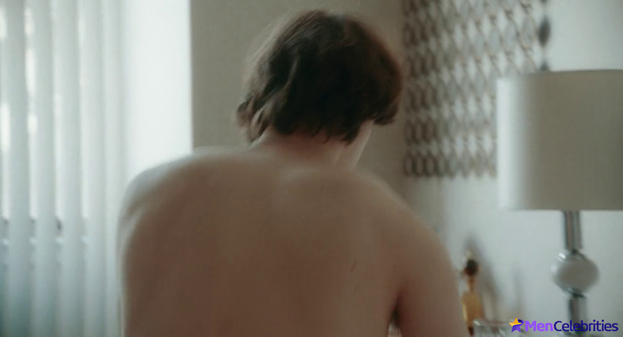 Christopher Briney nude and sex scenes