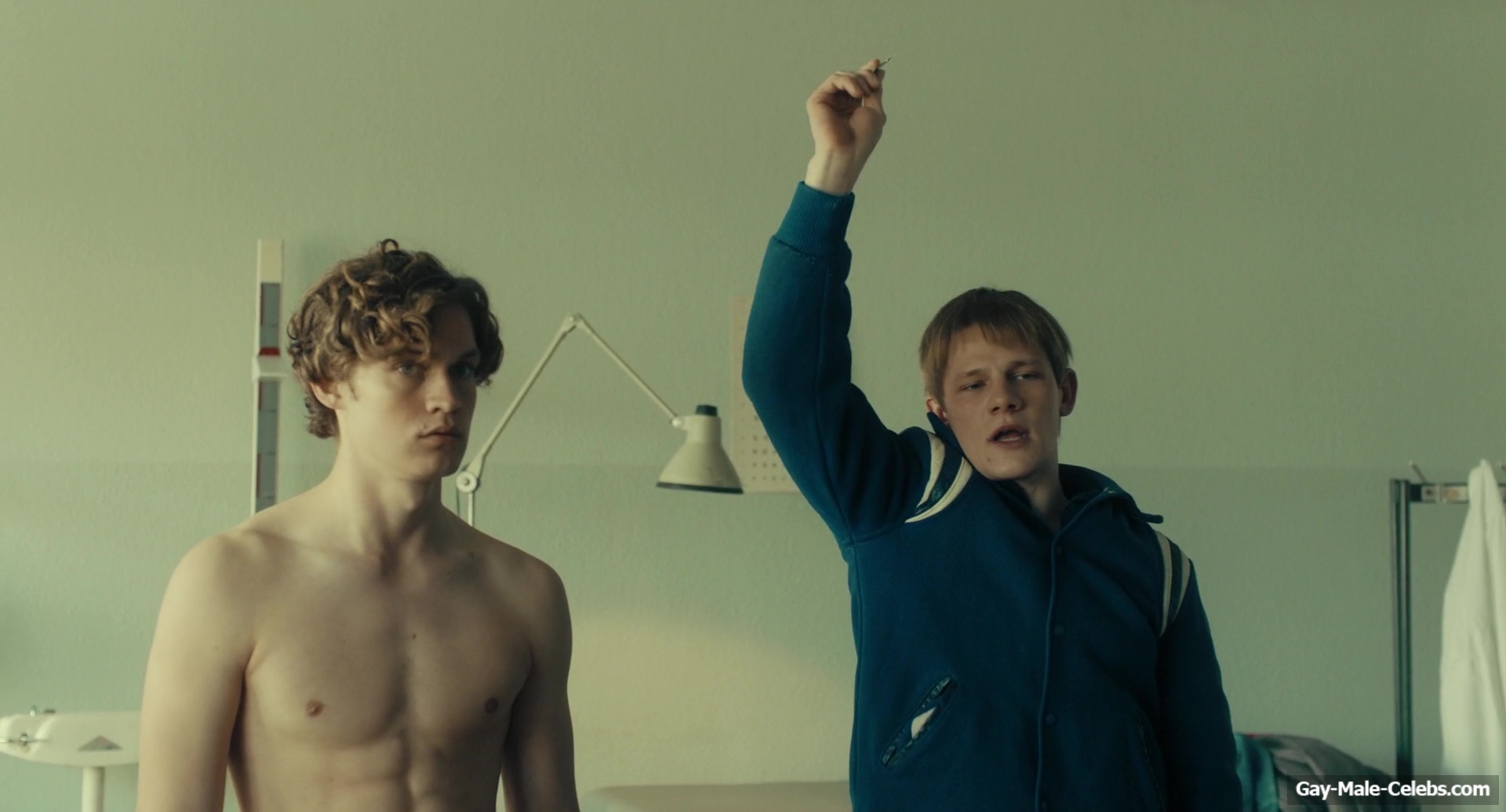 Damian Hardung Dick Bulge and Underwear Scenes in Auerhaus 