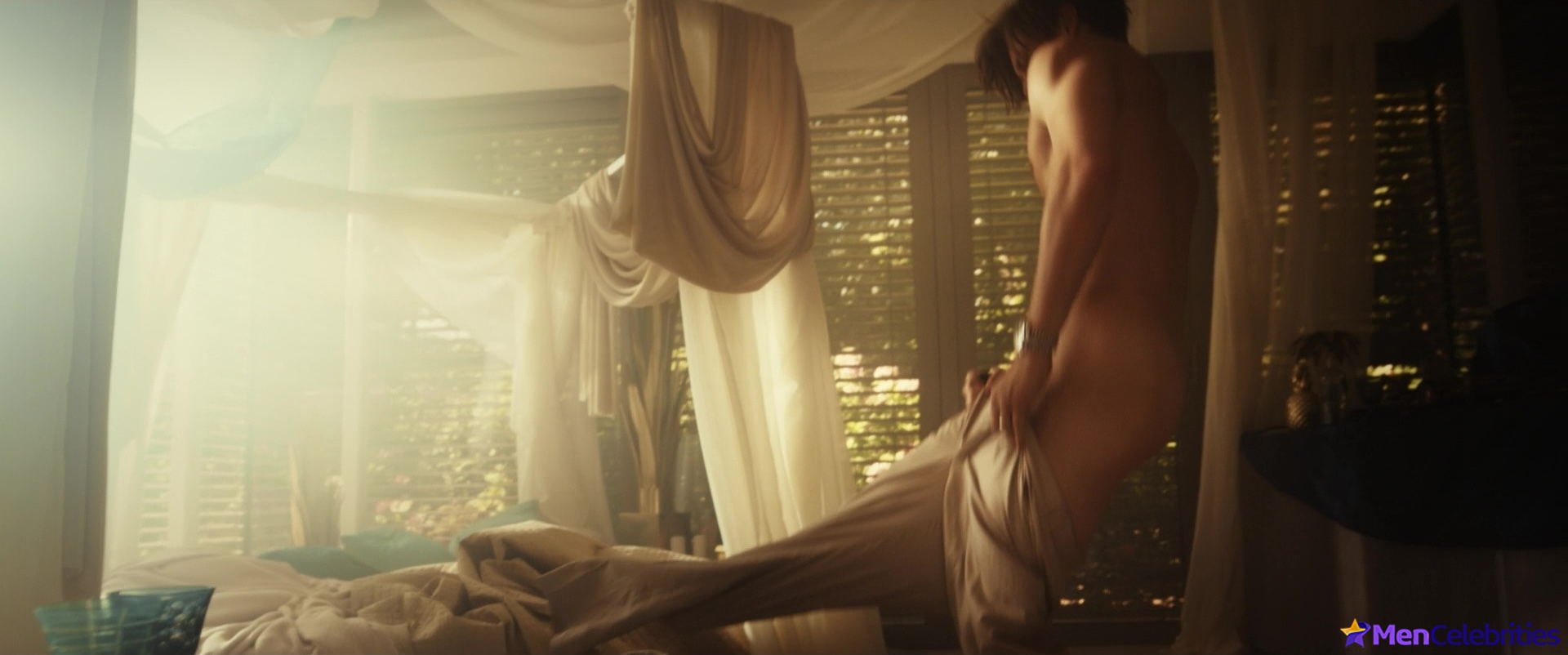 Damian Hardung nude in Maxton Hall 1-01 Under The Radar