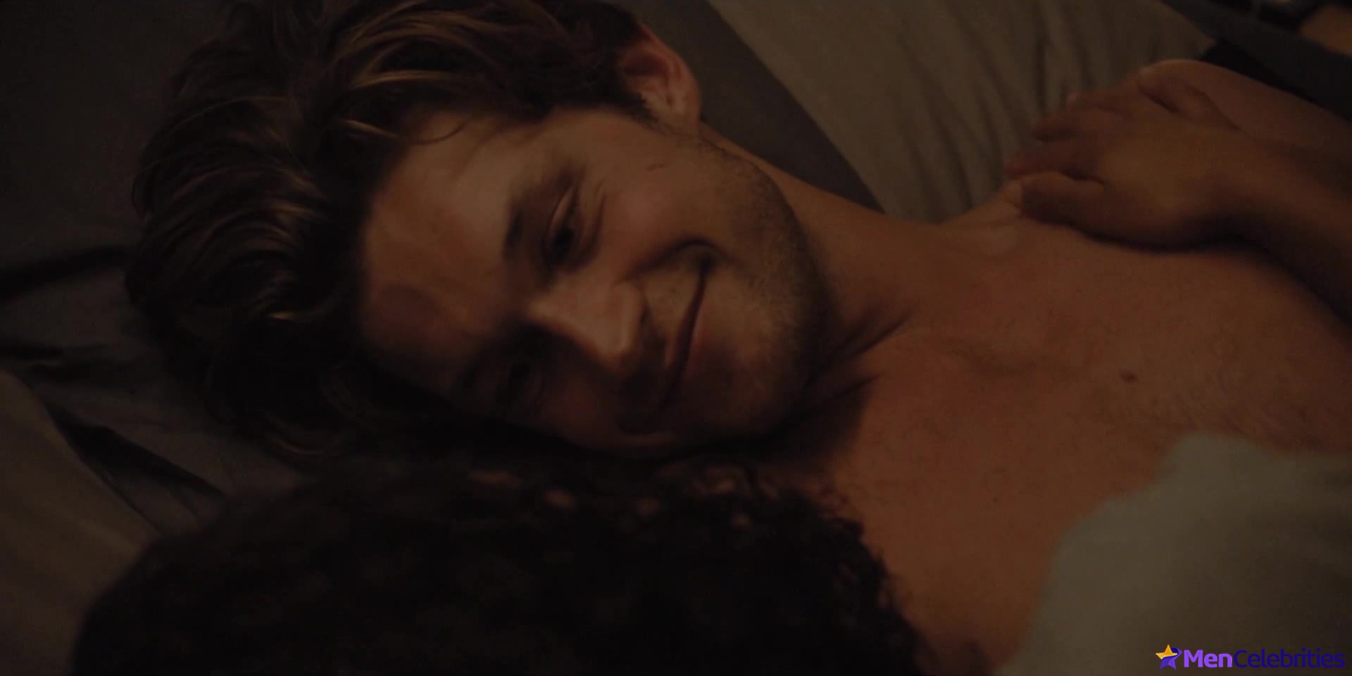 Damian Hardung shirtless in Softies 1-01 Episode 1 1