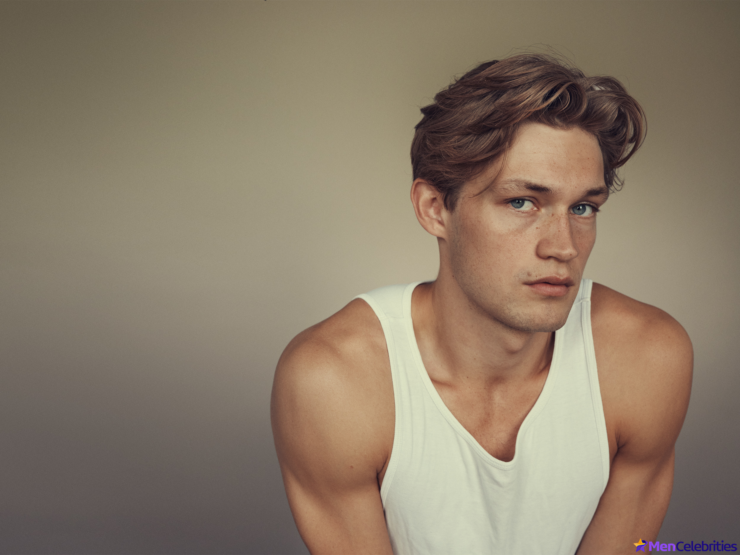 Damian Hardung nude and erotic photos