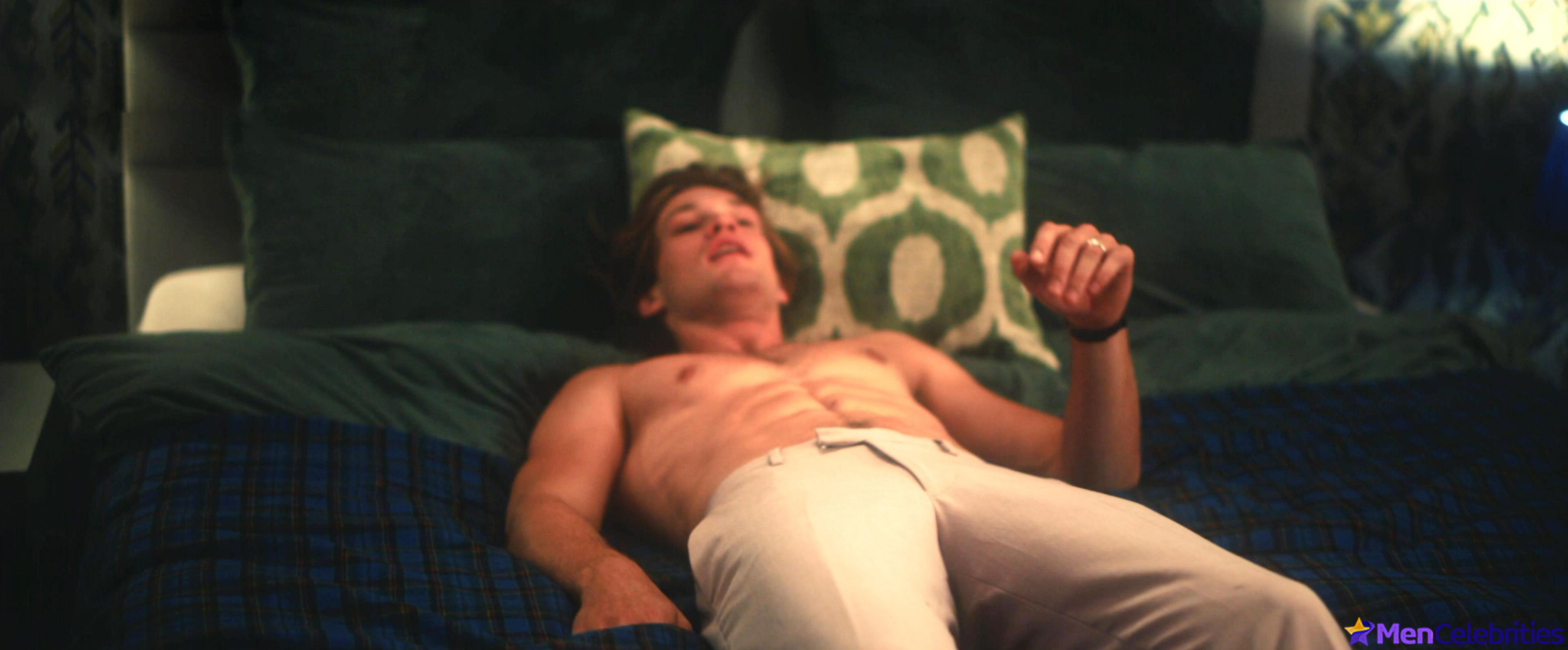Damian Hardung nude and sex movie scenes