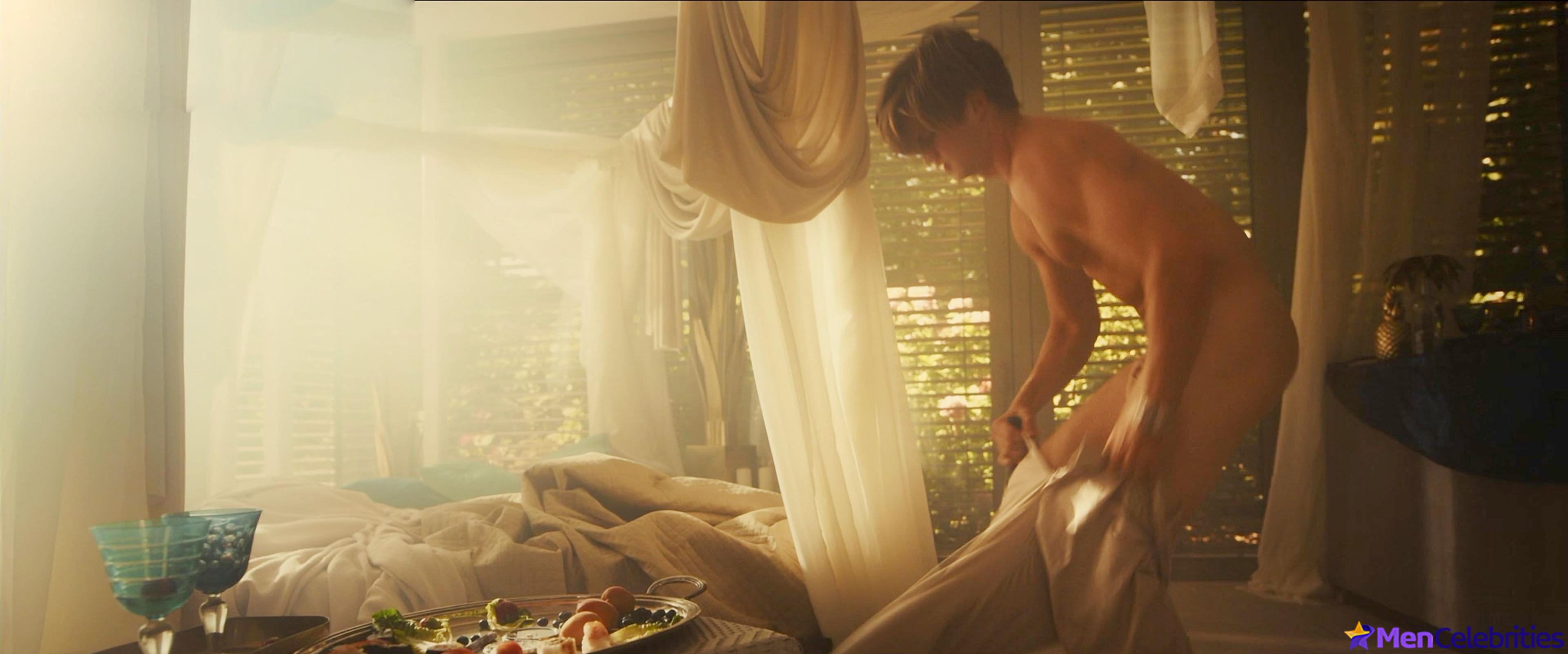 Damian Hardung nude and sex movie scenes